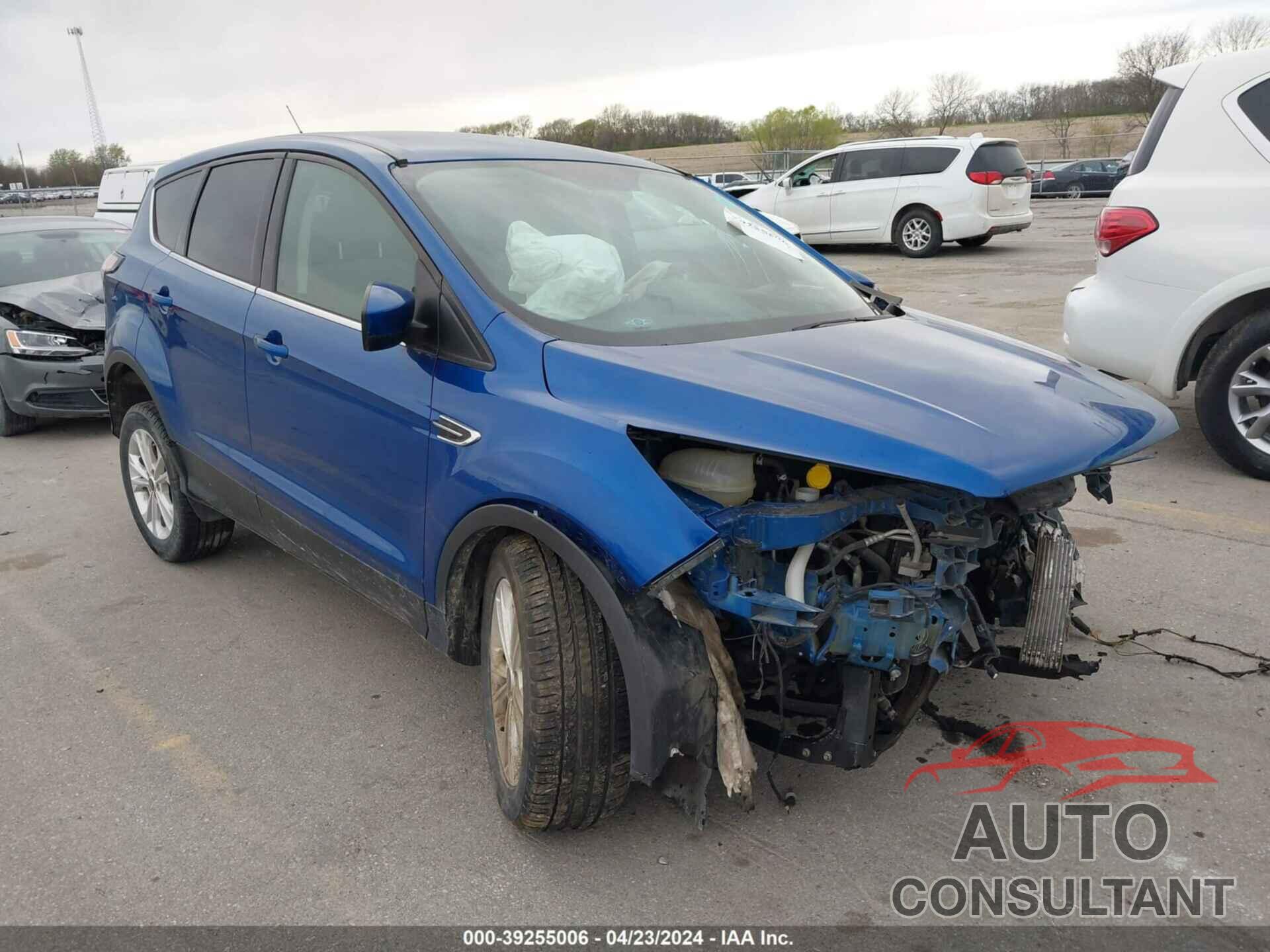 FORD ESCAPE 2017 - 1FMCU0GD9HUE17451