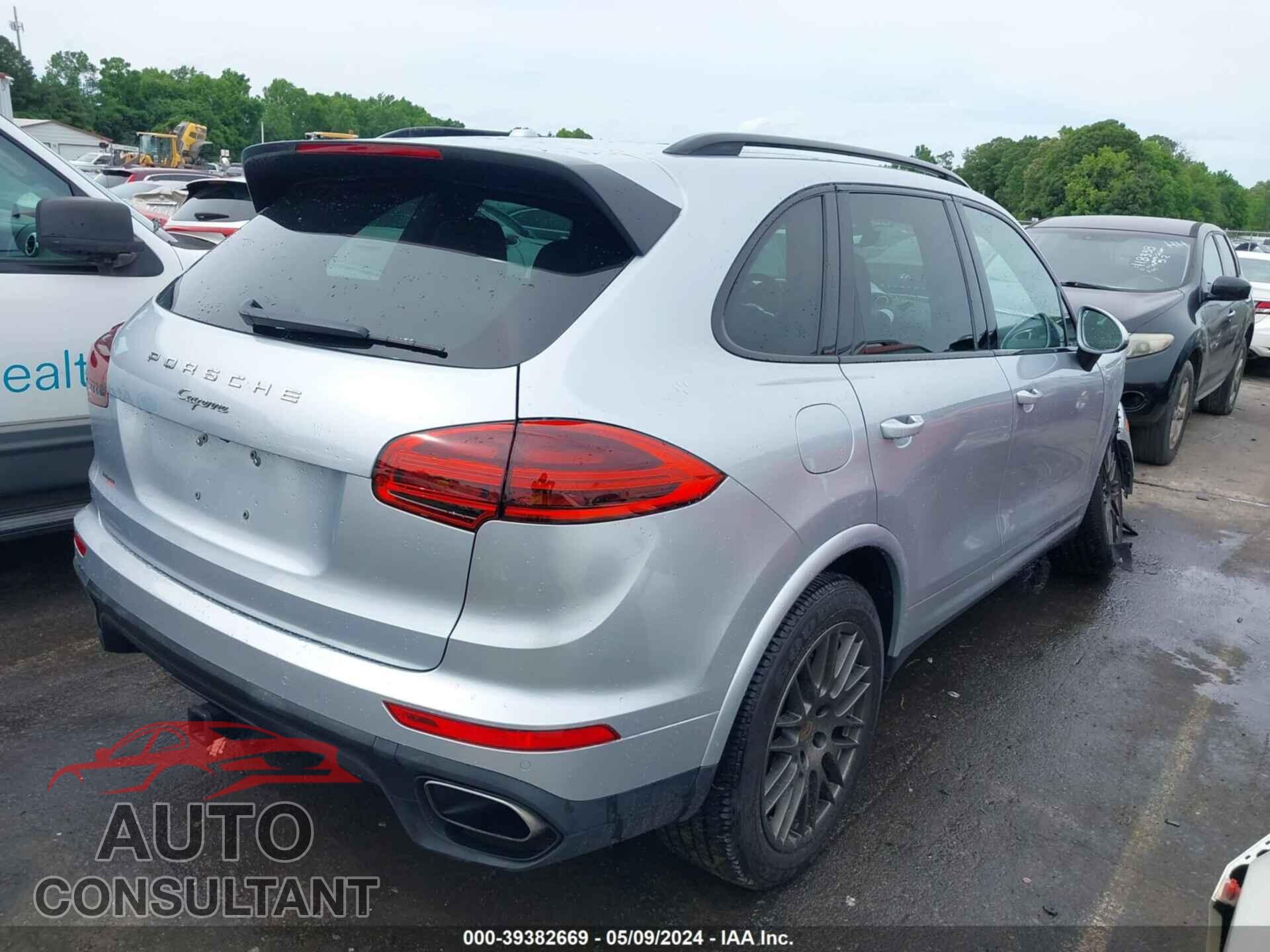 PORSCHE CAYENNE 2017 - WP1AA2A26HKA82313