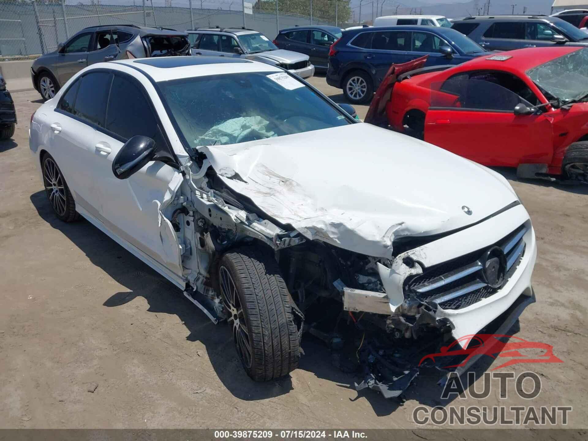 MERCEDES-BENZ C 300 2018 - 55SWF4JB6JU273686