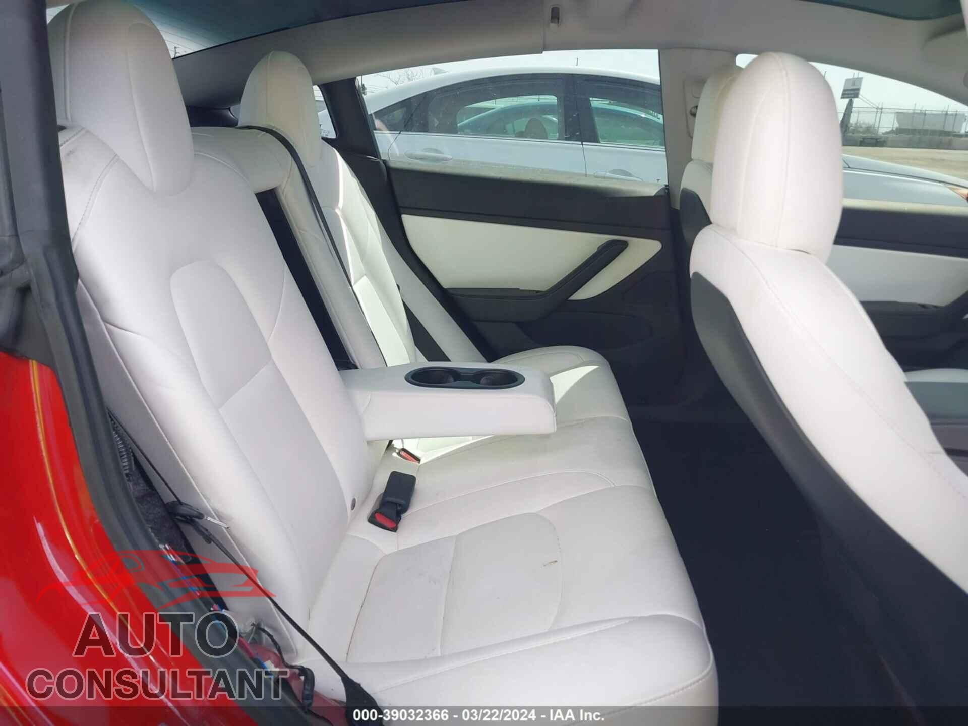 TESLA MODEL 3 2021 - 5YJ3E1EB5MF926898