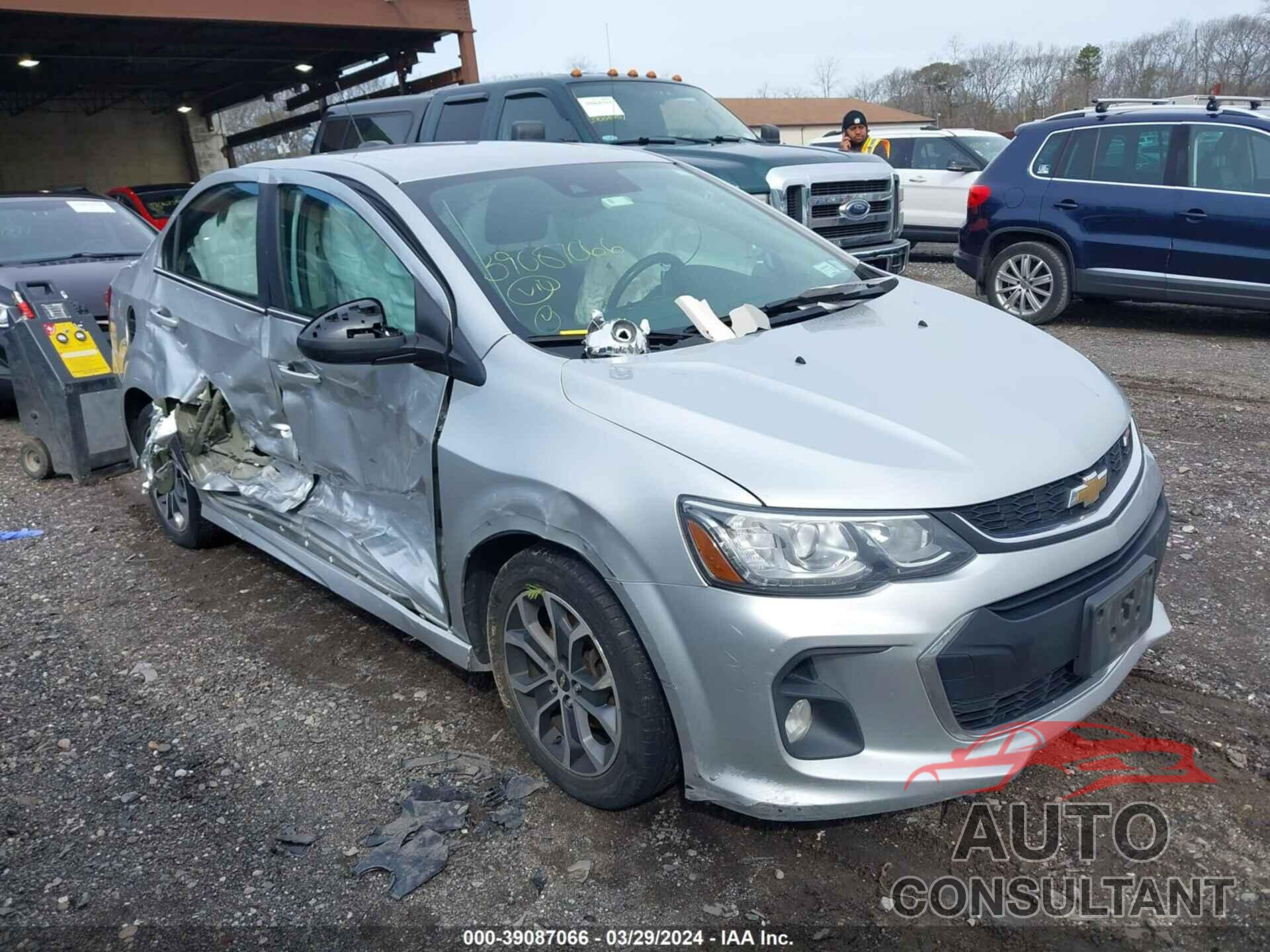 CHEVROLET SONIC 2017 - 1G1JD5SG9H4138682