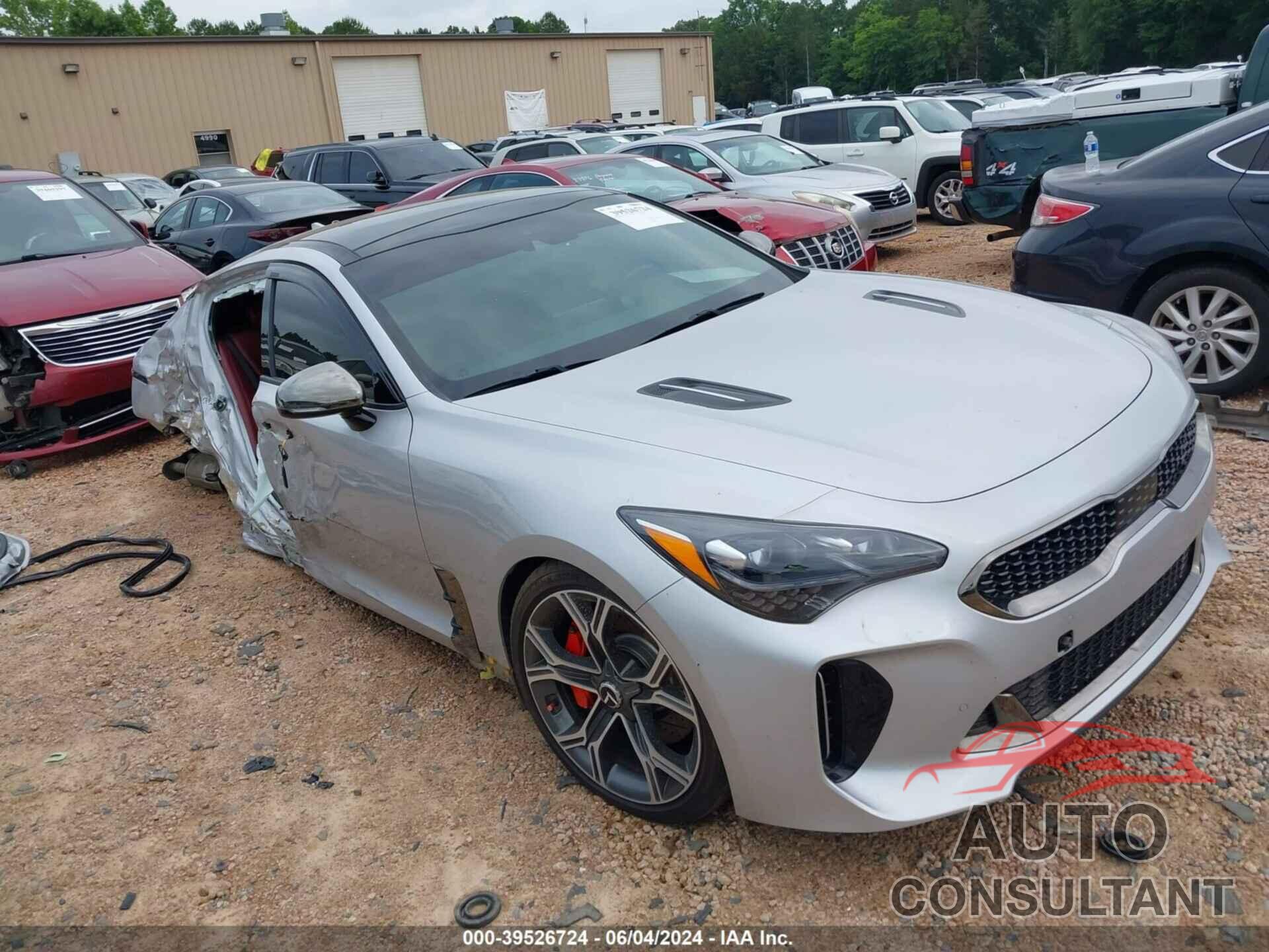 KIA STINGER 2018 - KNAE55LCXJ6020813