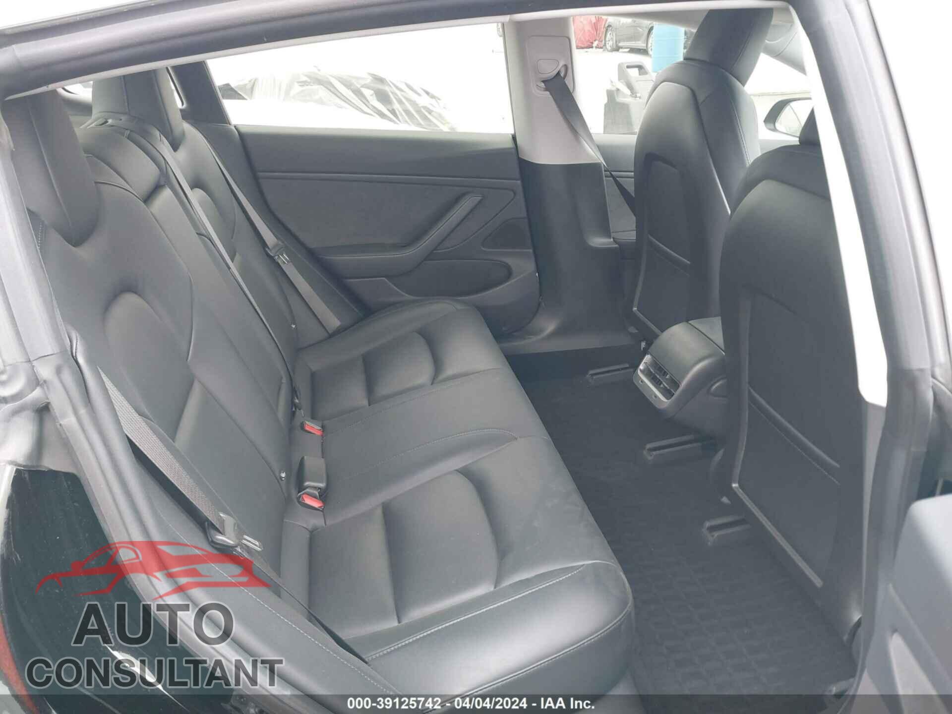 TESLA MODEL 3 2018 - 5YJ3E1EA2JF039925