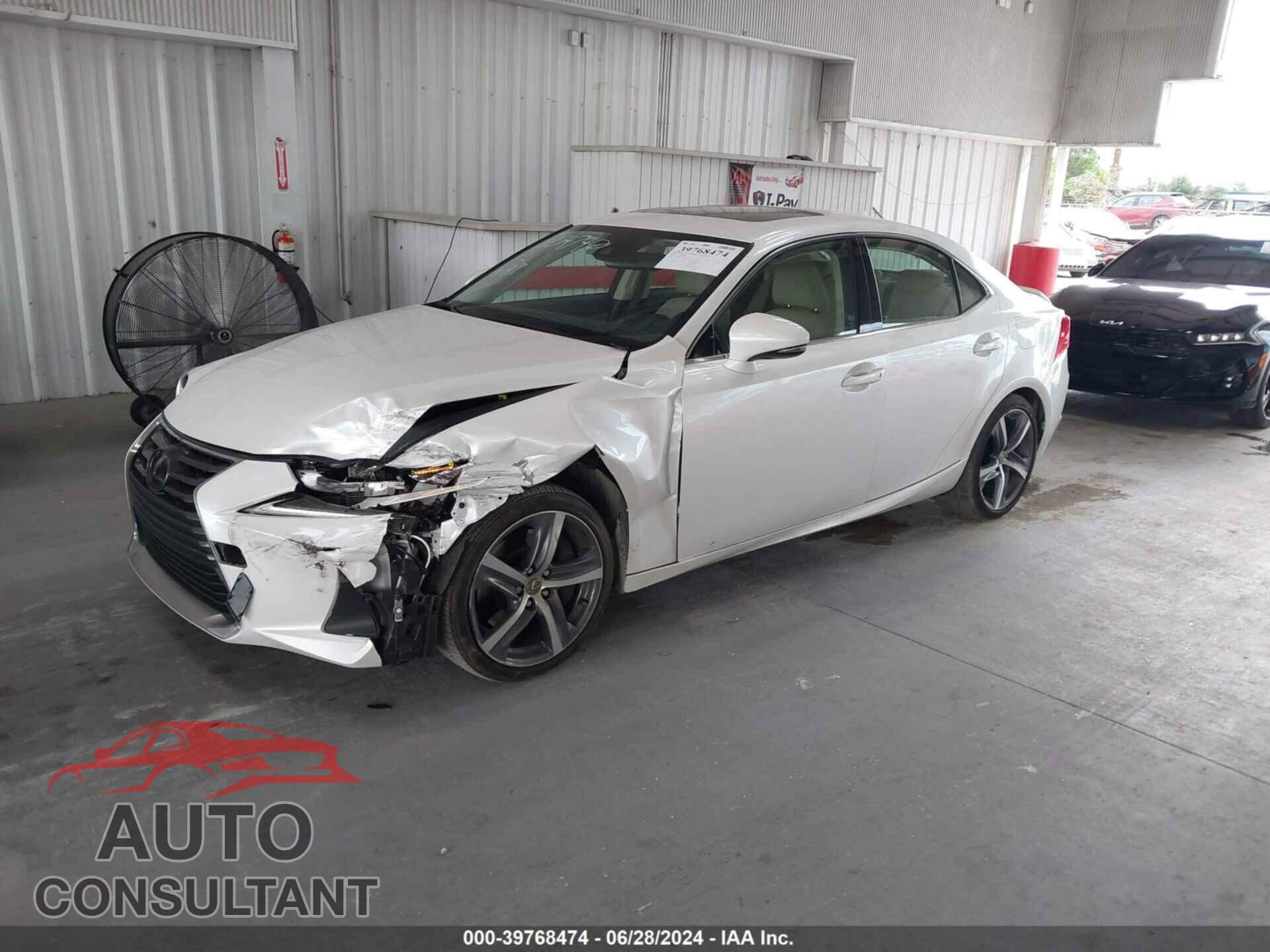 LEXUS IS 300 2020 - JTHDA1D20L5107491