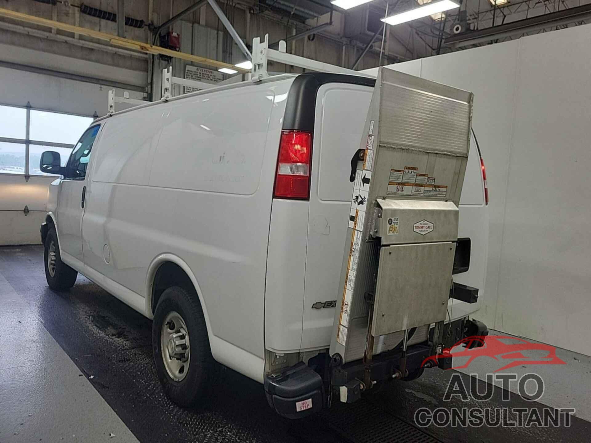 CHEVROLET EXPRESS CARGO 2021 - 1GCZGGFP6M1215589