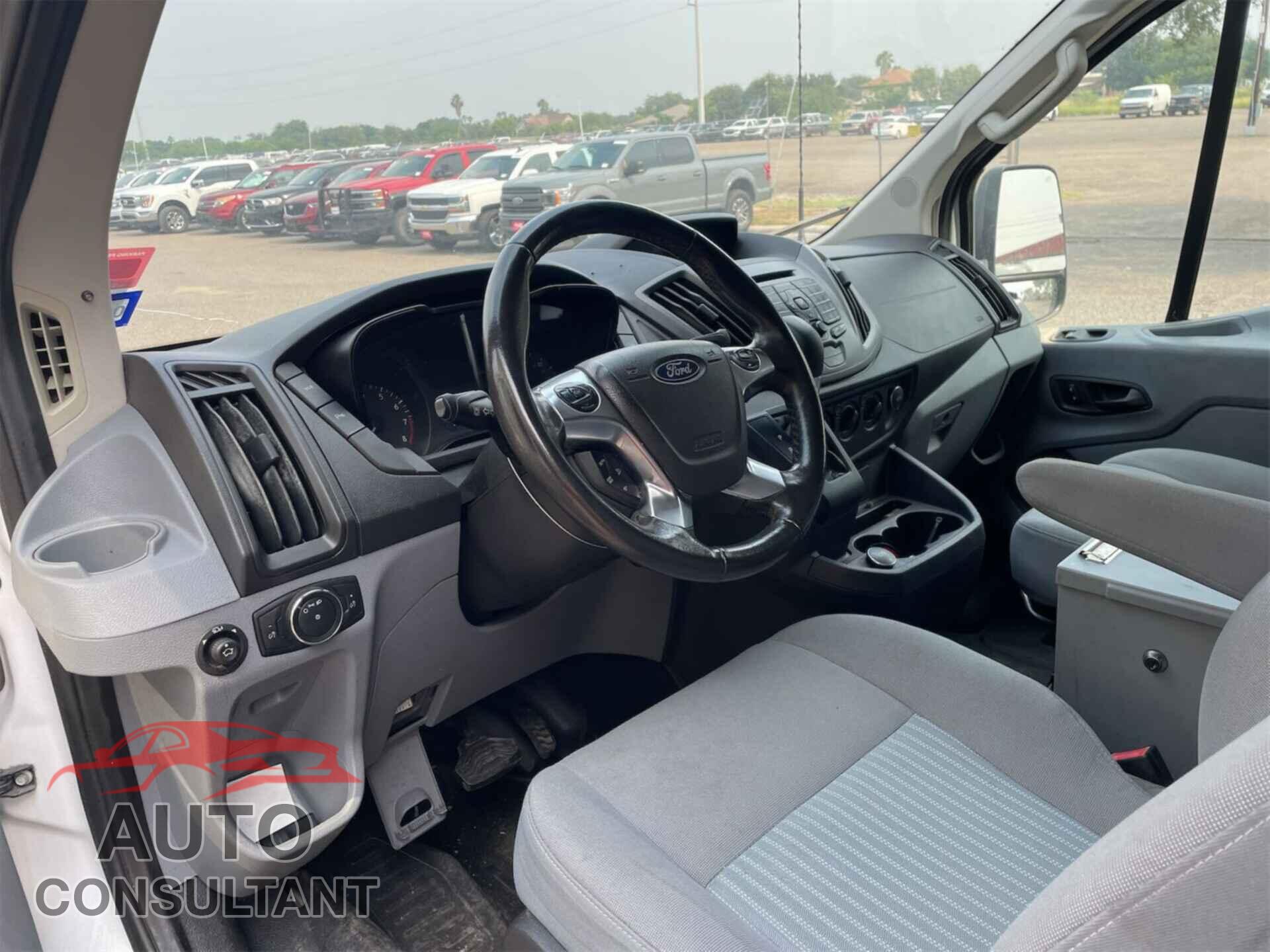 FORD TRANSIT 2018 - 1FTYR1YMXJKA48729