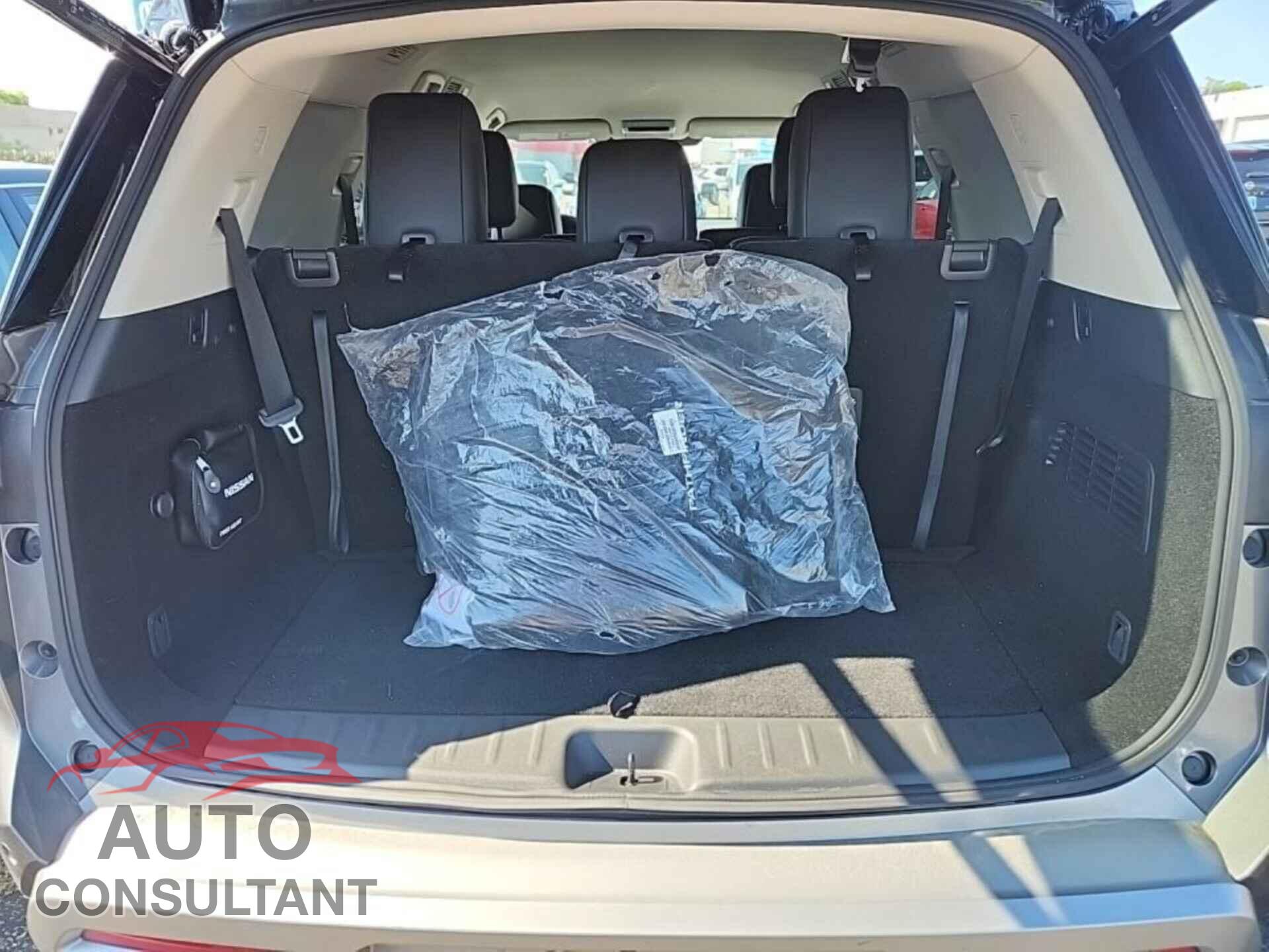 NISSAN PATHFINDER 2023 - 5N1DR3CC7PC241153