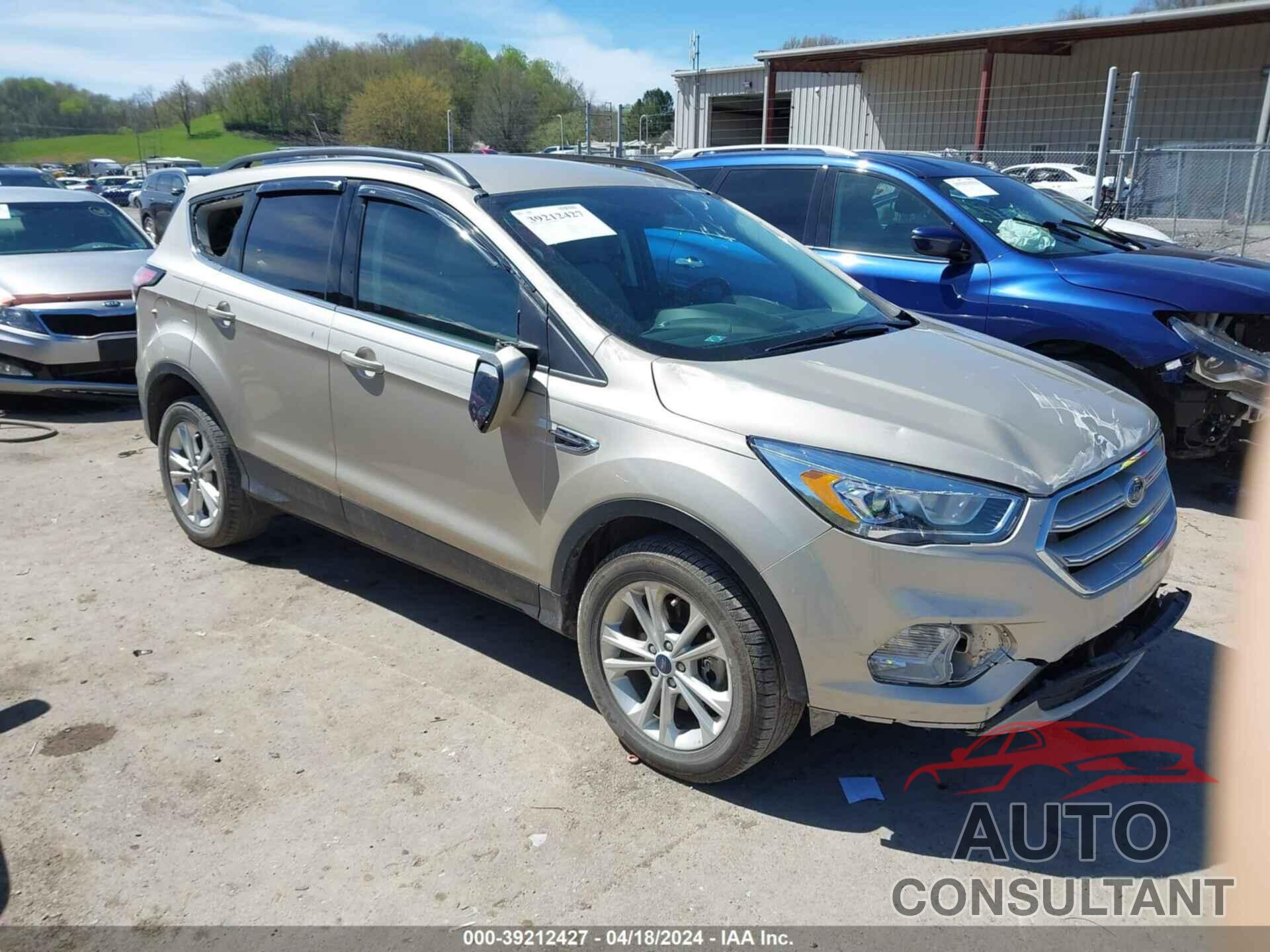 FORD ESCAPE 2018 - 1FMCU9HD8JUA08186