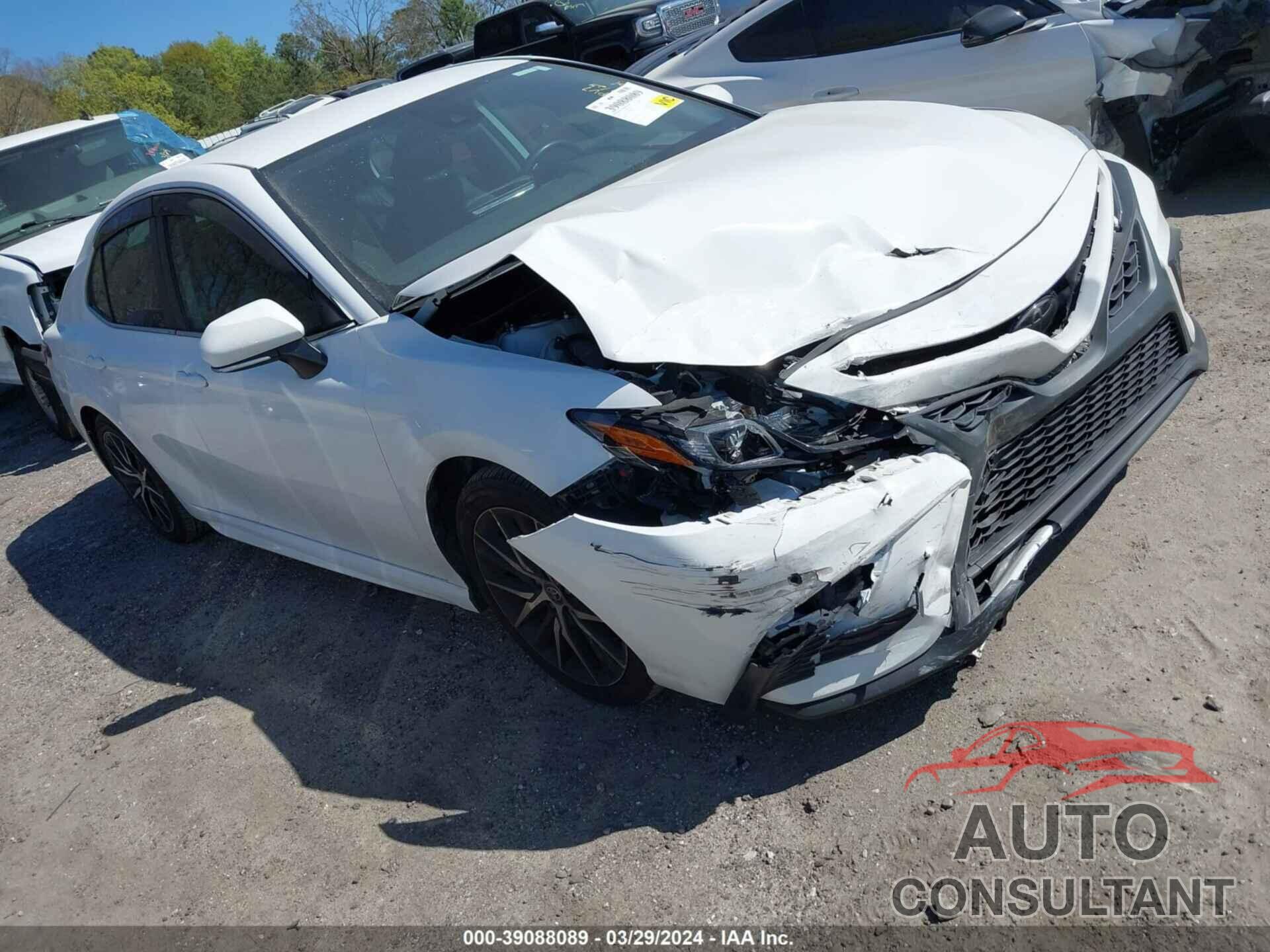 TOYOTA CAMRY 2022 - 4T1G11AK5NU657261