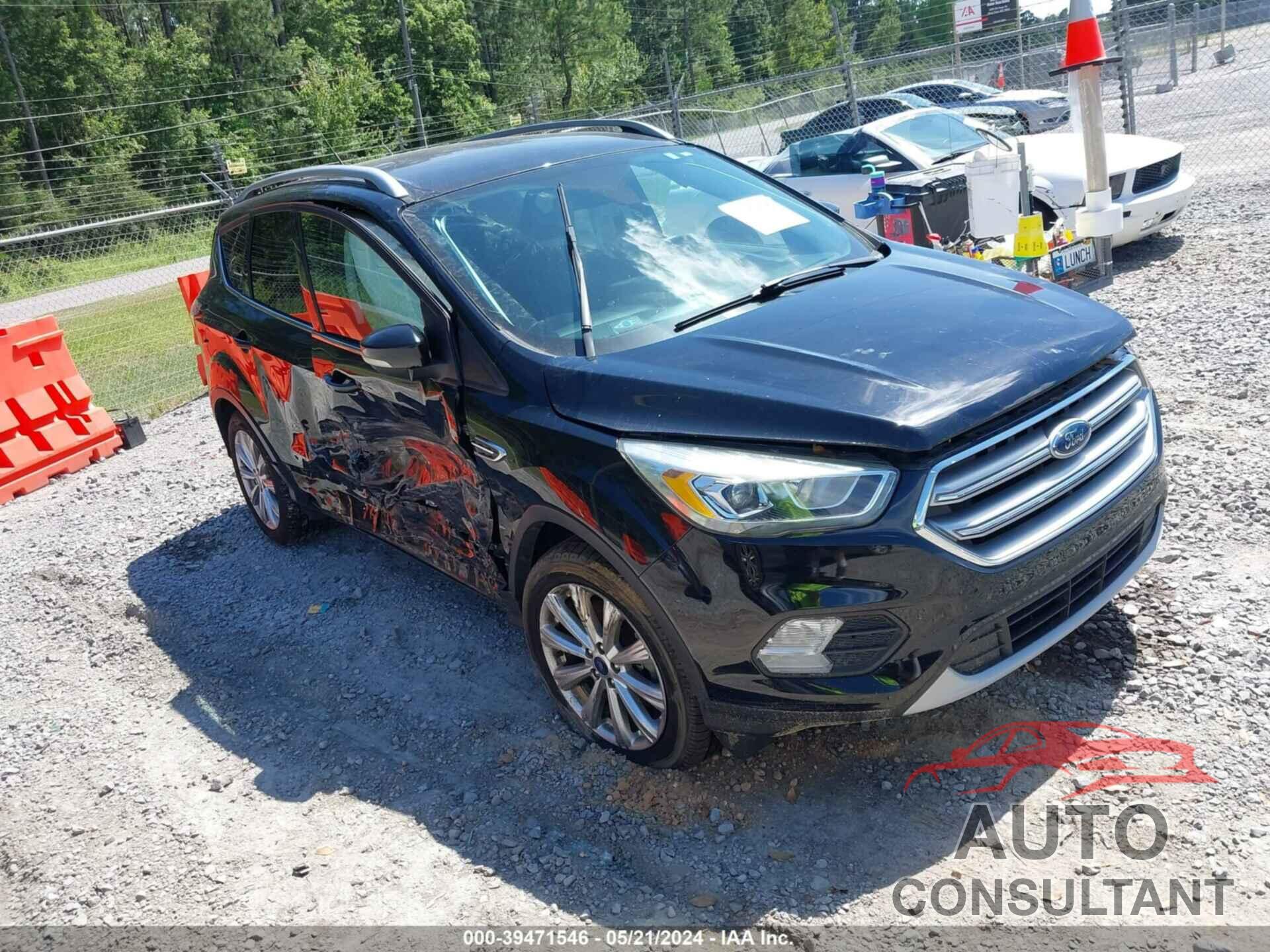 FORD ESCAPE 2017 - 1FMCU0J92HUA57945