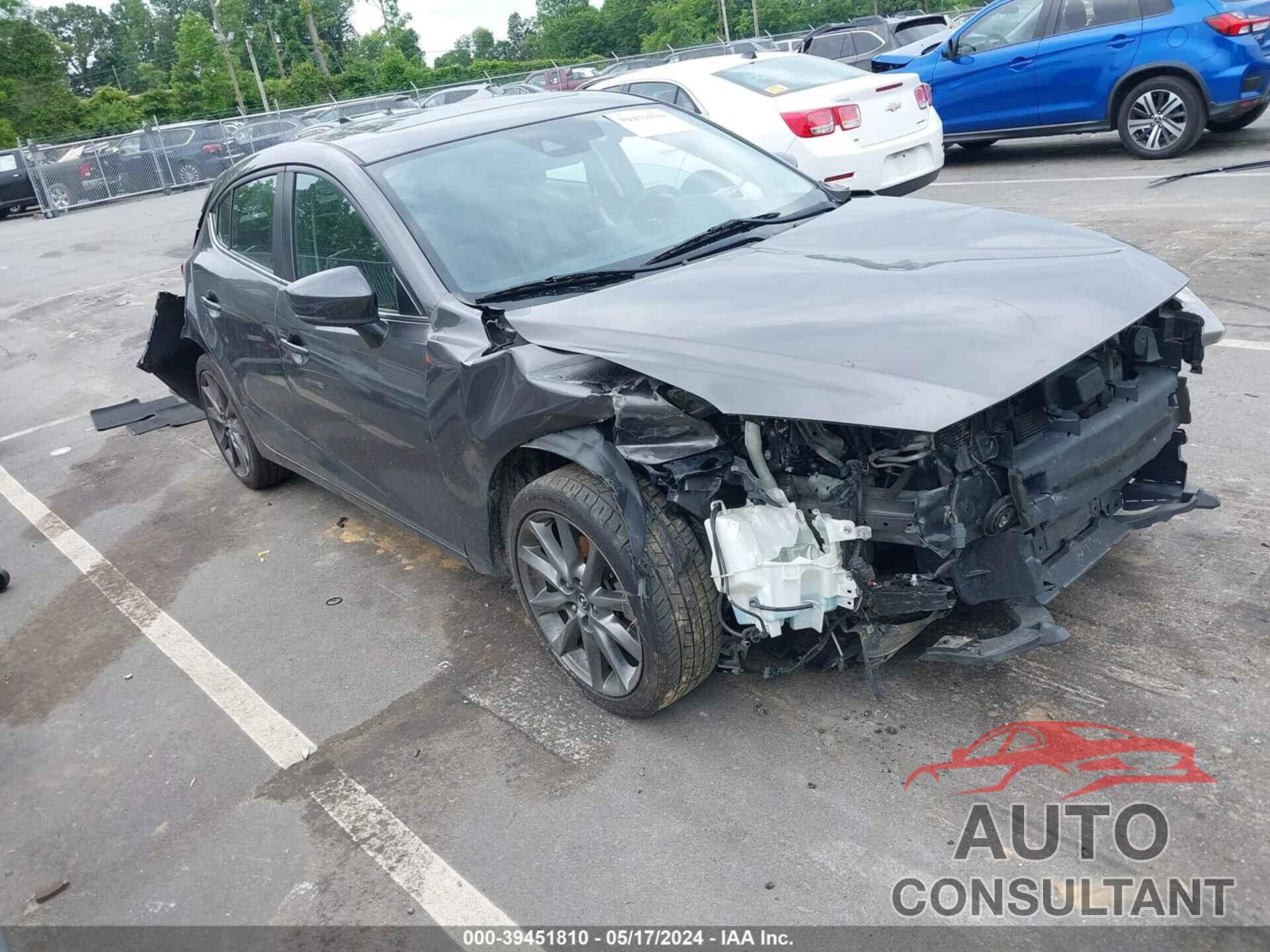 MAZDA MAZDA3 2018 - 3MZBN1L32JM271188