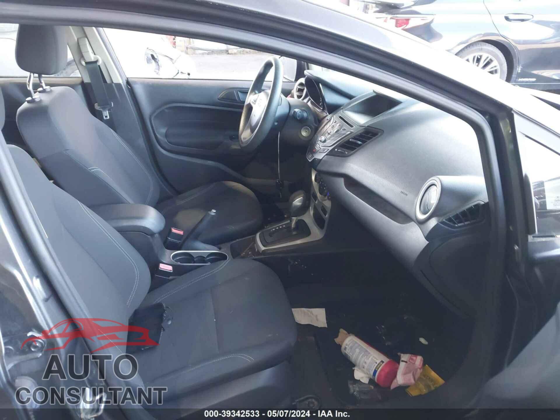 FORD FIESTA 2018 - 3FADP4EJ5JM132861