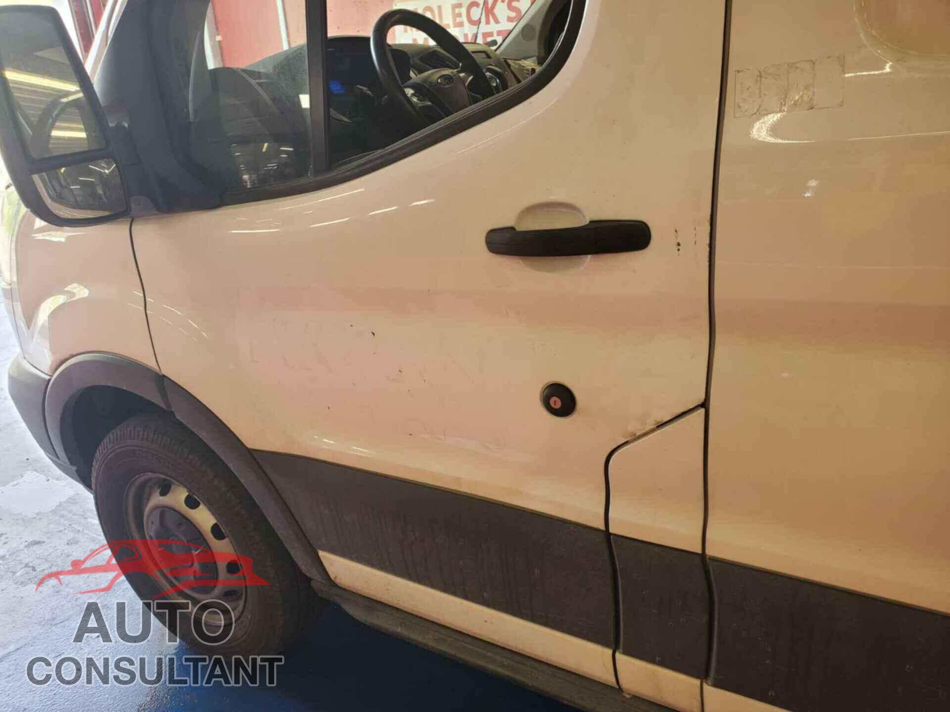 FORD TRANSIT 2018 - 1FTYR2CM1JKA78408