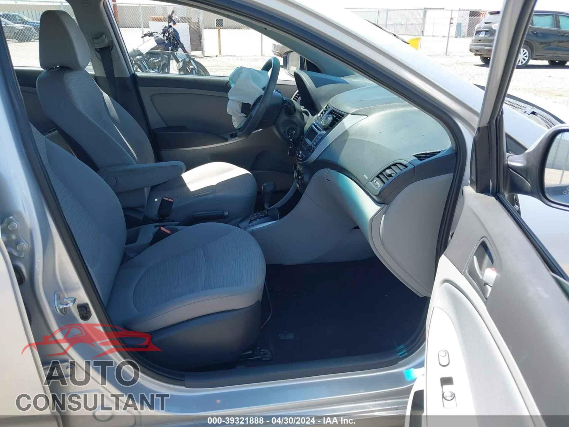 HYUNDAI ACCENT 2017 - KMHCT4AE2HU200481