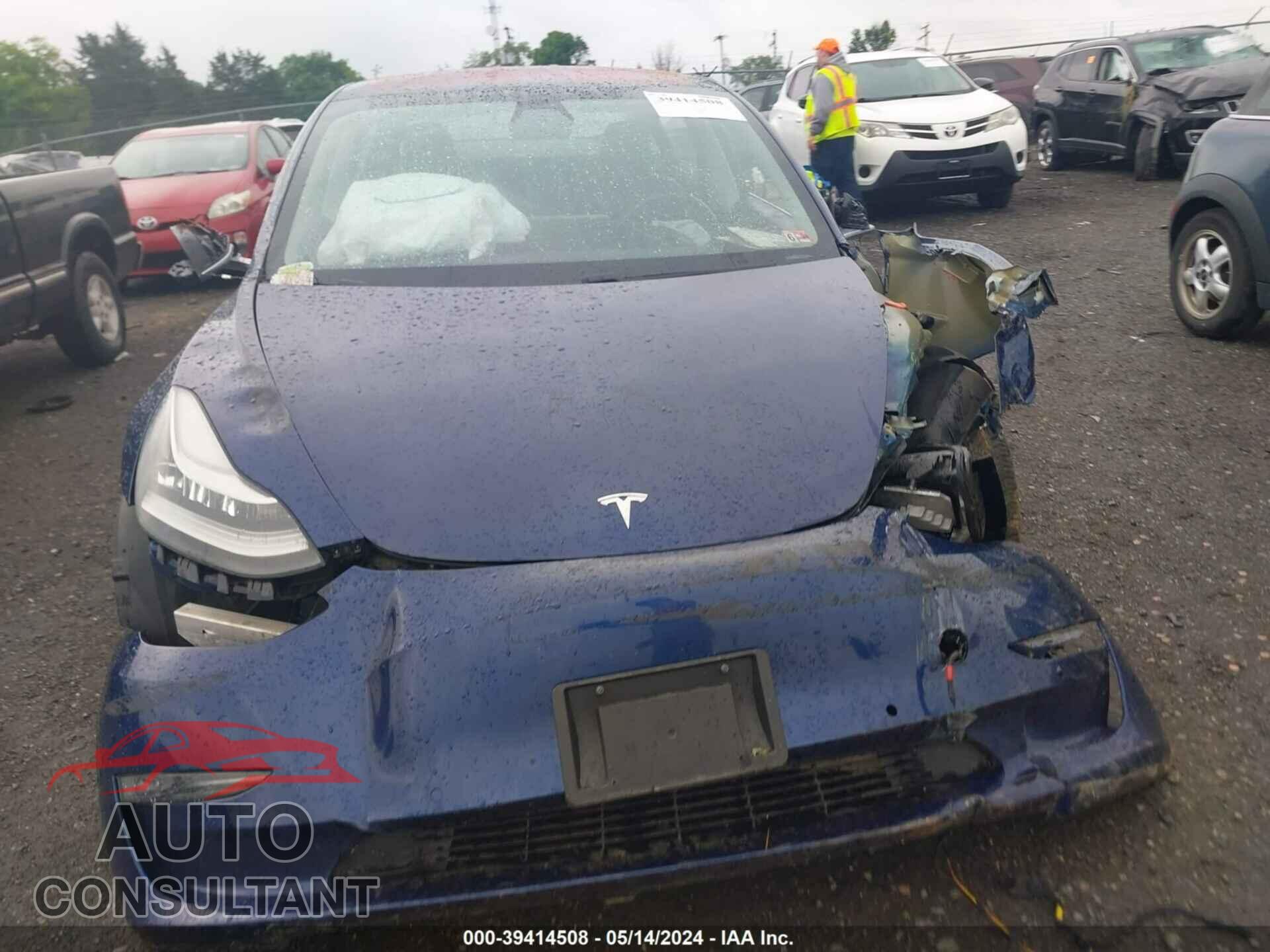 TESLA MODEL 3 2018 - 5YJ3E1EA1JF048681