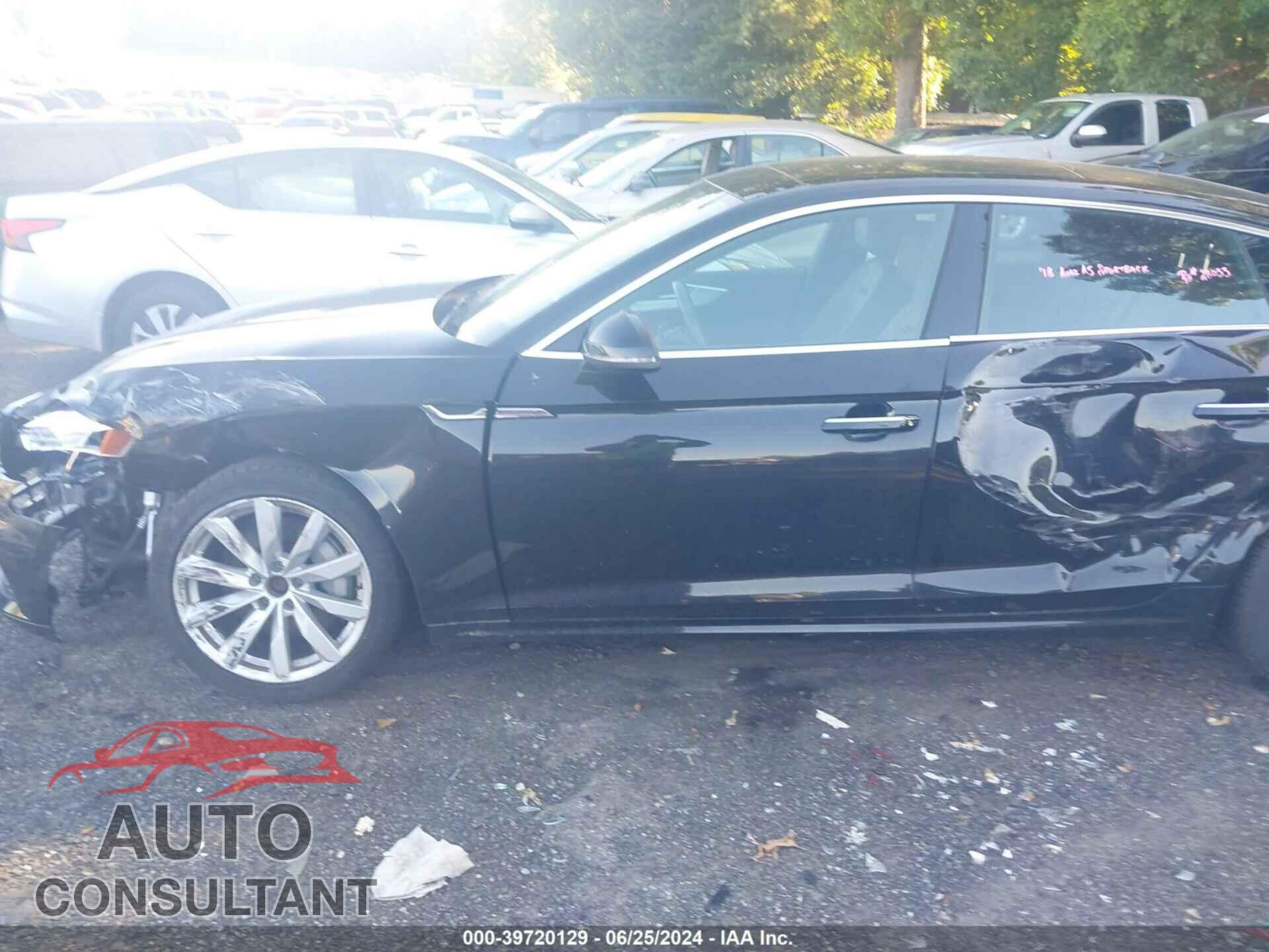 AUDI A5 2018 - WAUANCF55JA007772