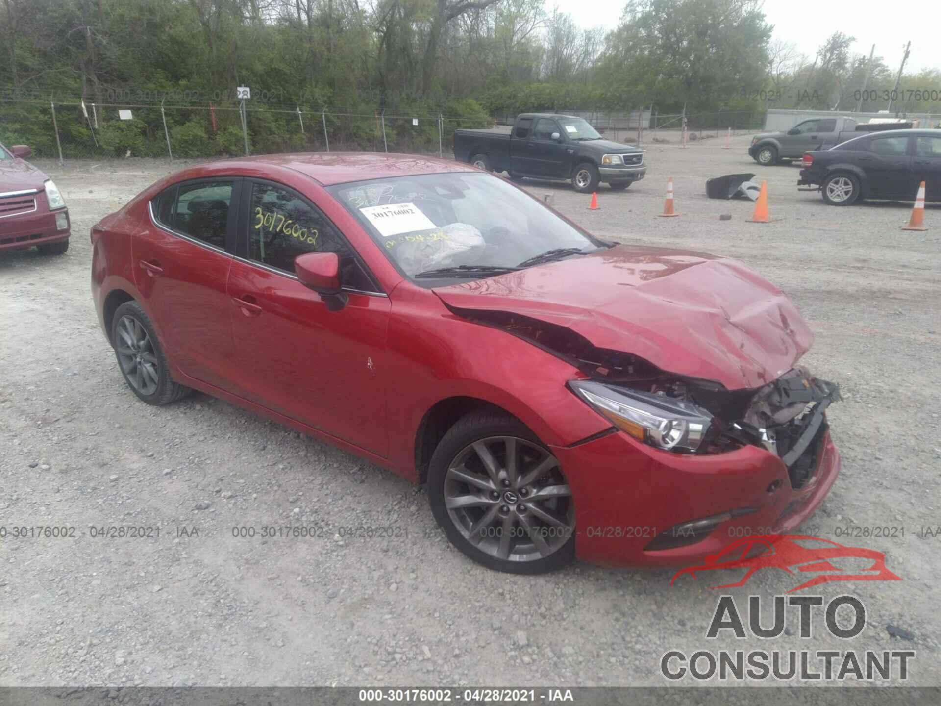MAZDA MAZDA3 4-DOOR 2018 - 3MZBN1V33JM164101