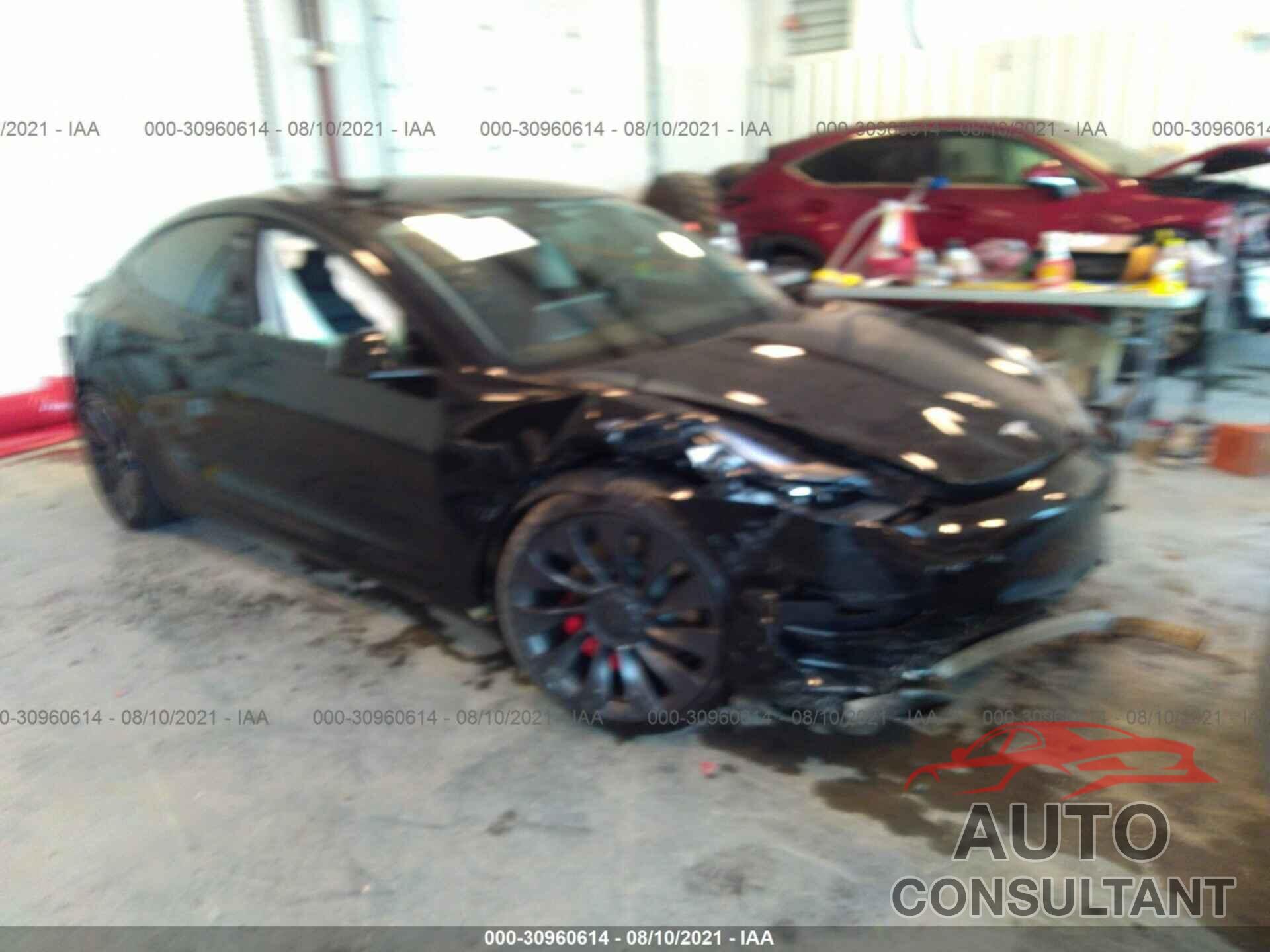 TESLA MODEL 3 2021 - 5YJ3E1EC4MF984722