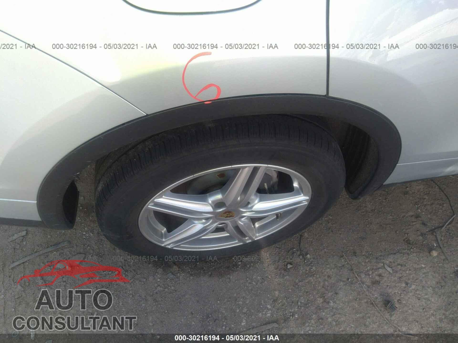 PORSCHE CAYENNE 2016 - WP1AF2A26GLA40346