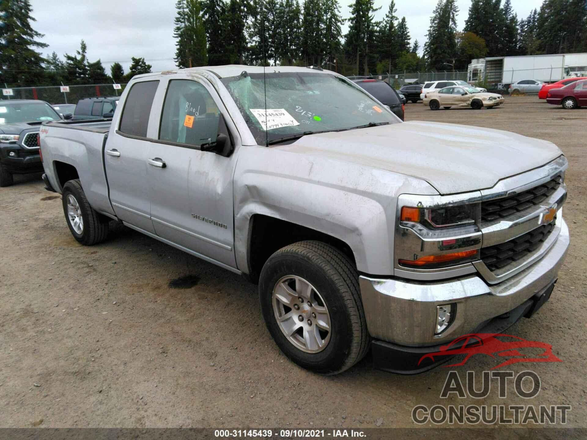 CHEVROLET SILVERADO 1500 2018 - 1GCVKREC2JZ266172