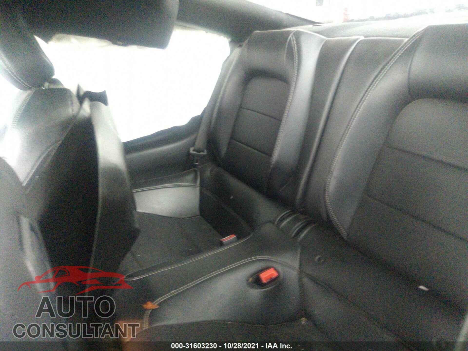 FORD MUSTANG 2020 - 1FA6P8CF6L5100394