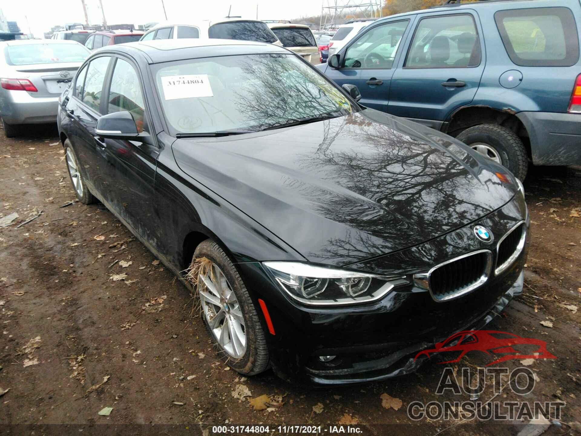 BMW 3 SERIES 2018 - WBA8E5G52JNU47224