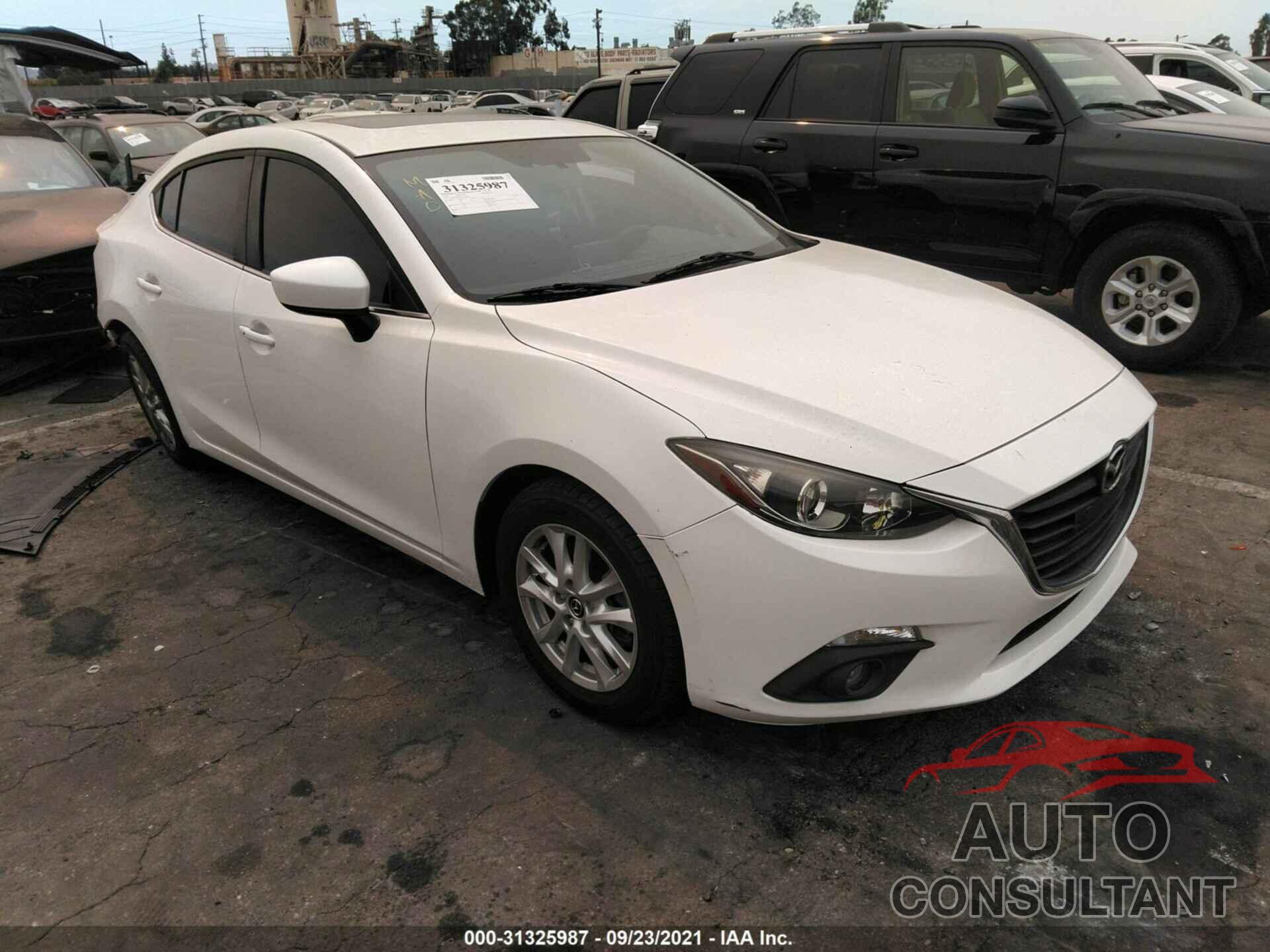 MAZDA MAZDA3 2016 - JM1BM1W73G1318268