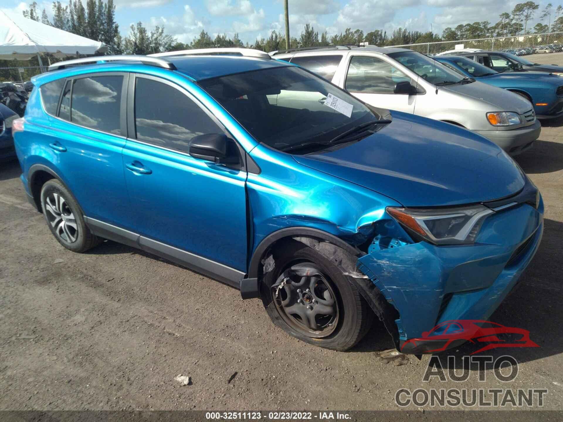 TOYOTA RAV4 2018 - JTMZFREV0JJ197567