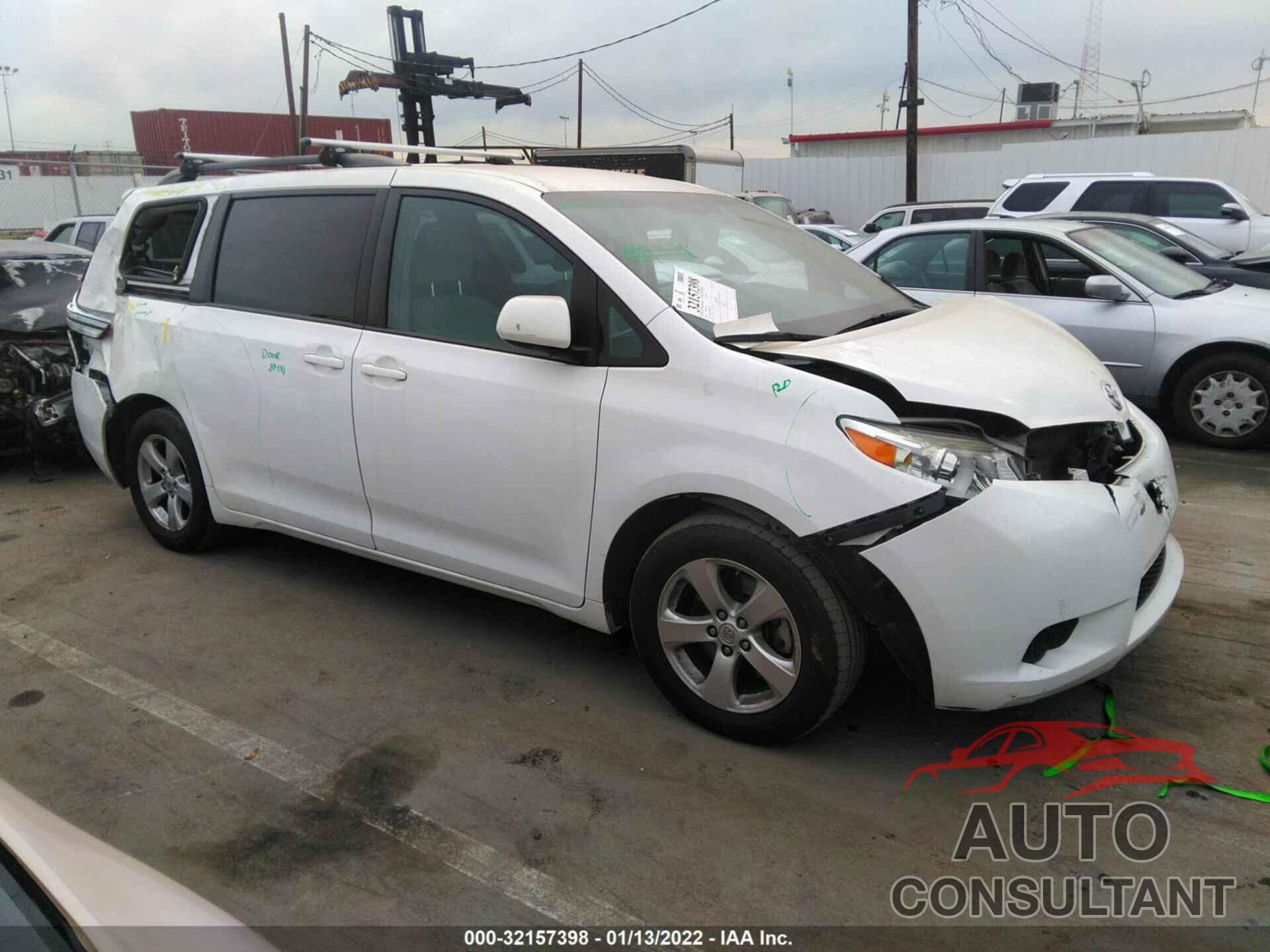 TOYOTA SIENNA 2017 - 5TDKZ3DC8HS895685