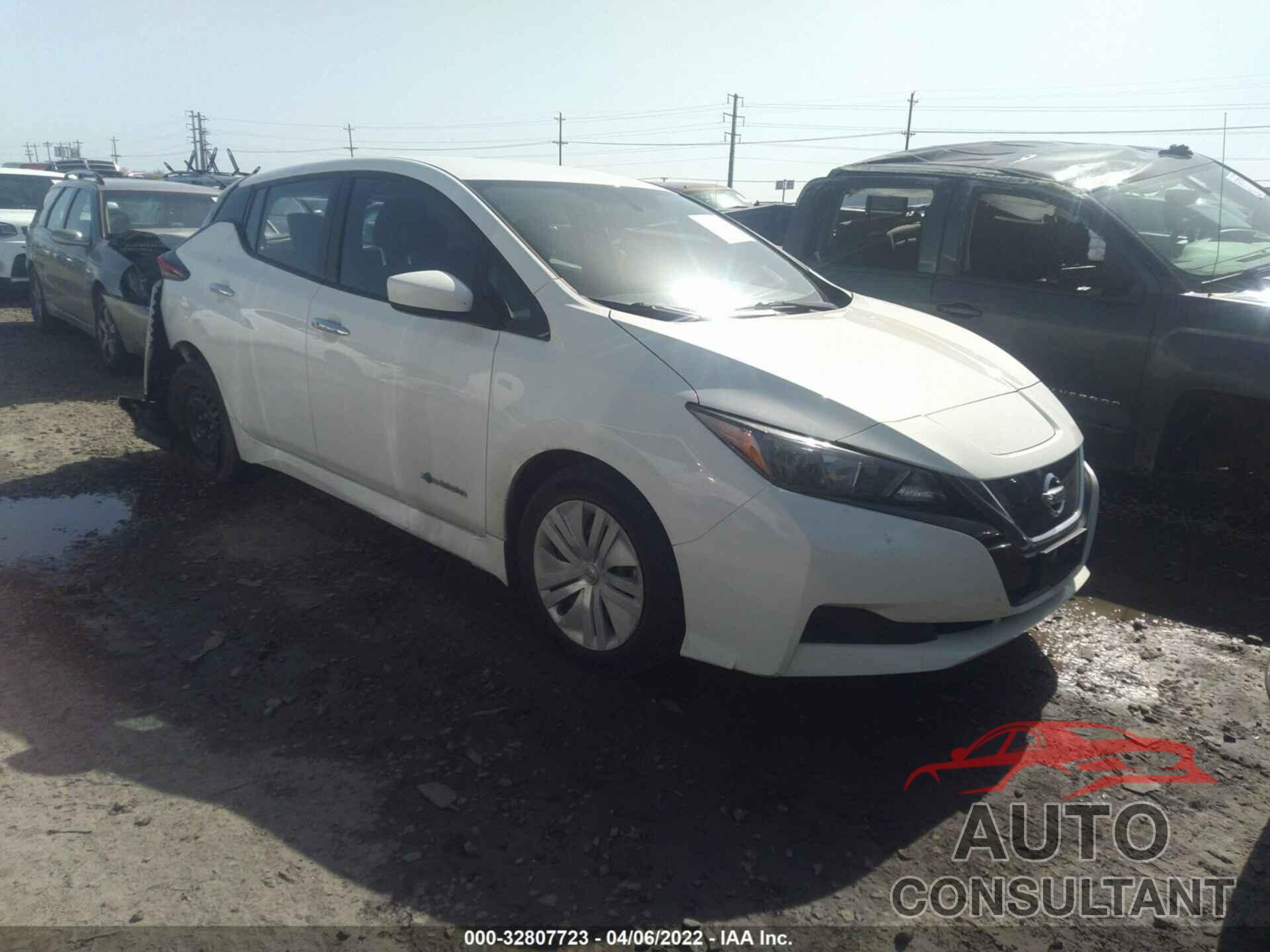 NISSAN LEAF 2018 - 1N4AZ1CPXJC302555