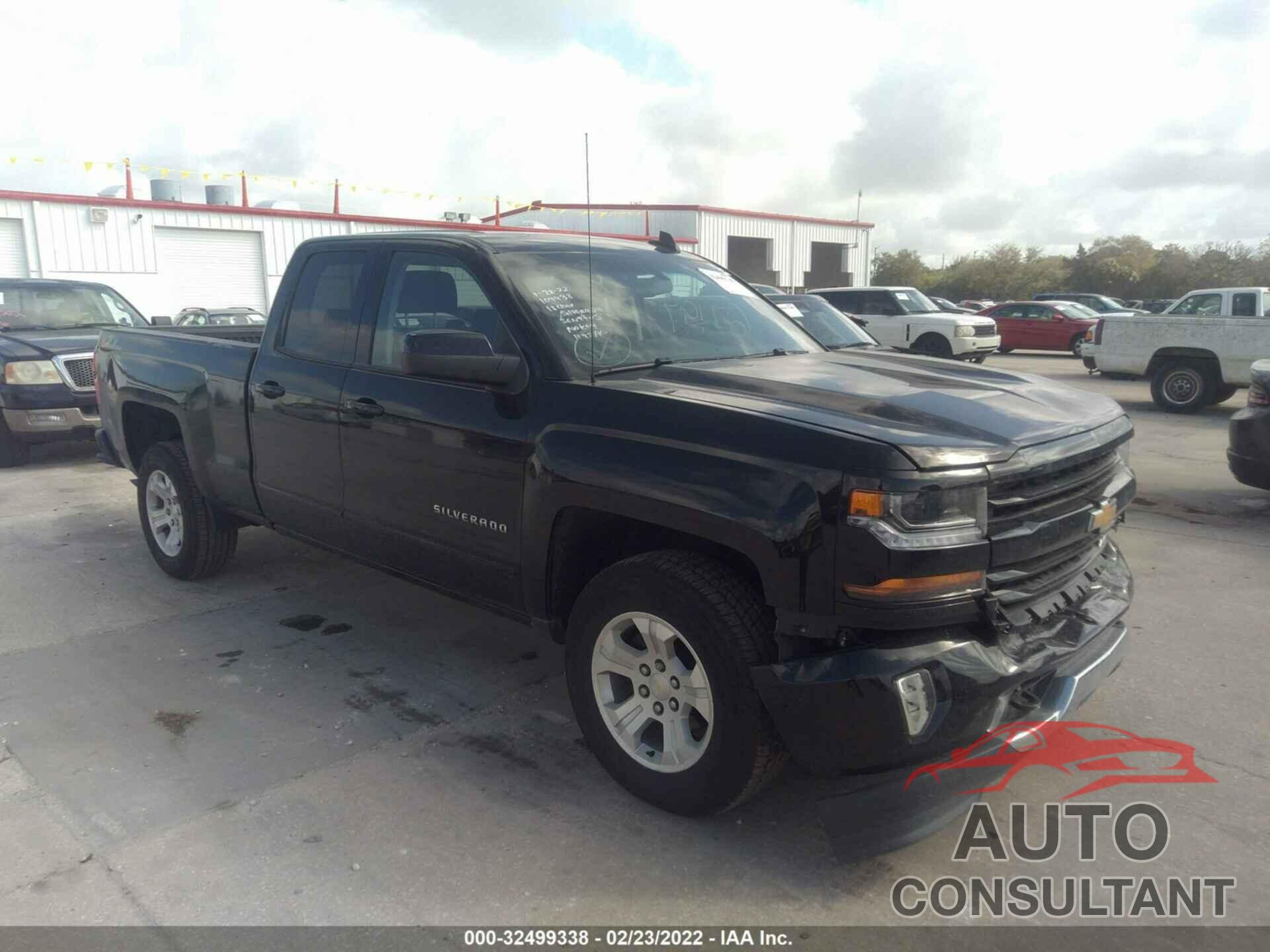 CHEVROLET SILVERADO 1500 2018 - 2GCVKREC4J1104438