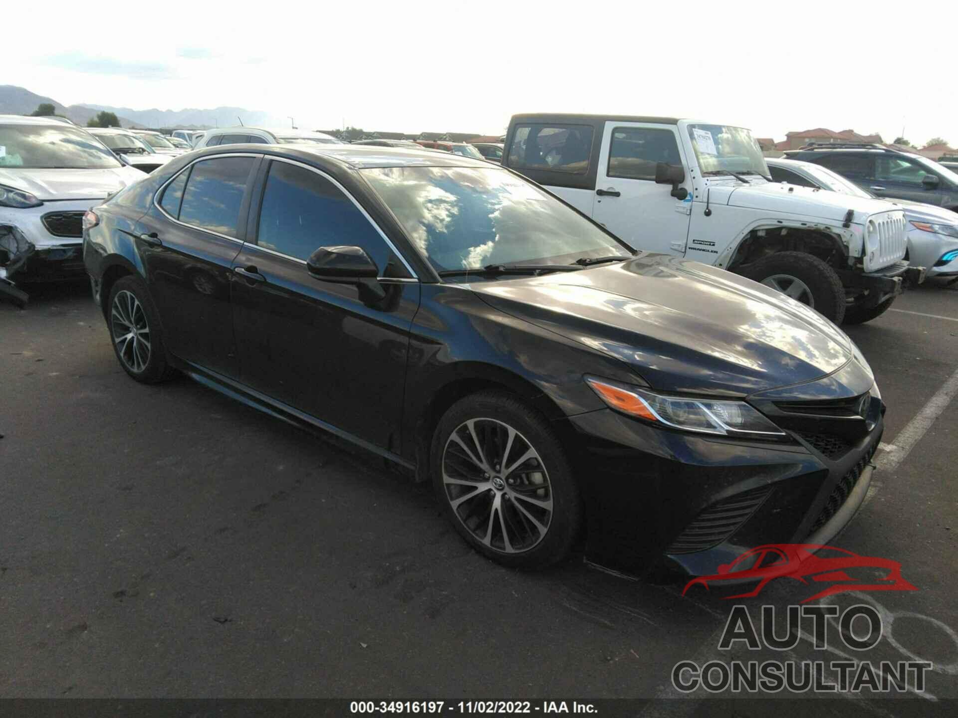 TOYOTA CAMRY 2018 - 4T1B11HK7JU502740