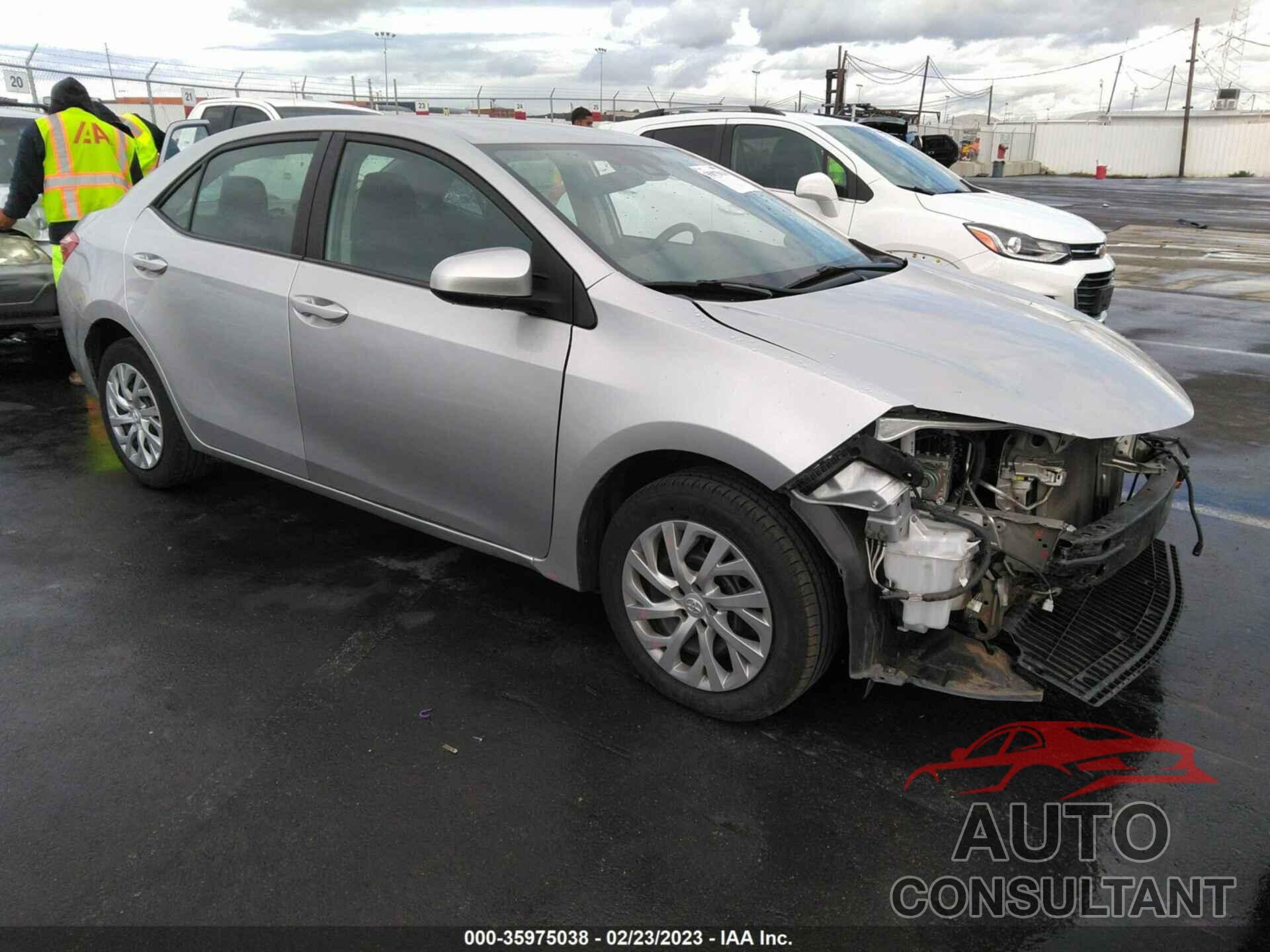 TOYOTA COROLLA 2018 - 5YFBURHE2JP840774