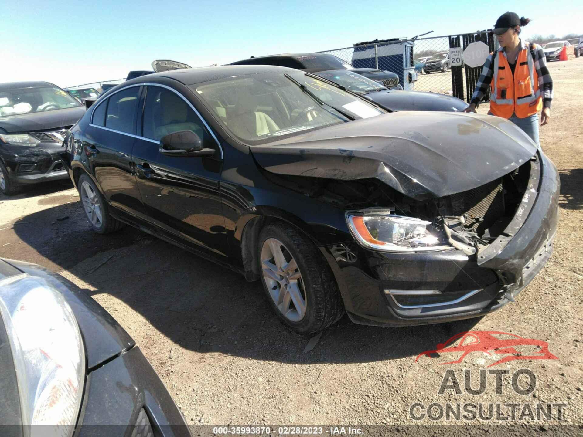 VOLVO S60 2015 - YV140MFM0F1359333