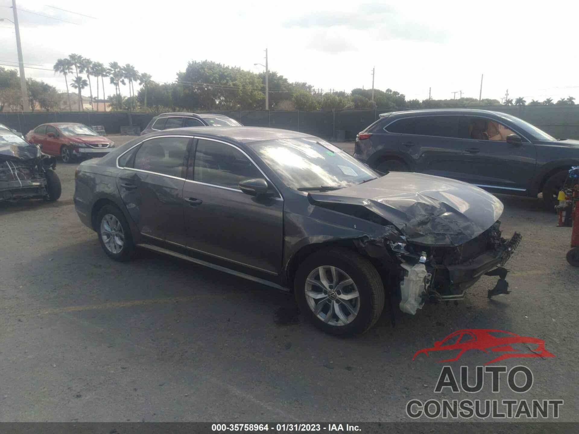 VOLKSWAGEN PASSAT 2017 - 1VWAT7A34HC019302