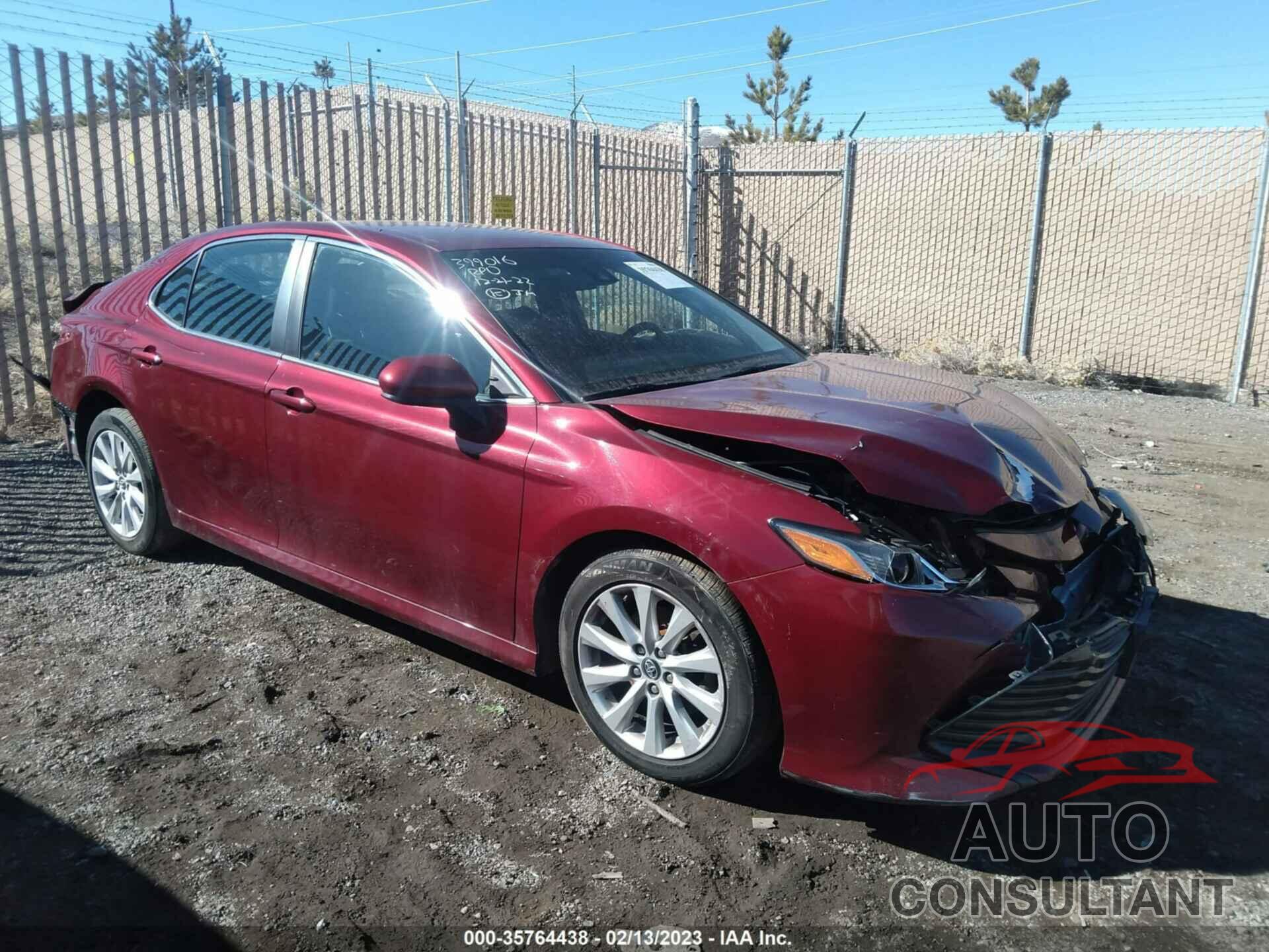 TOYOTA CAMRY 2018 - 4T1B11HK9JU580310