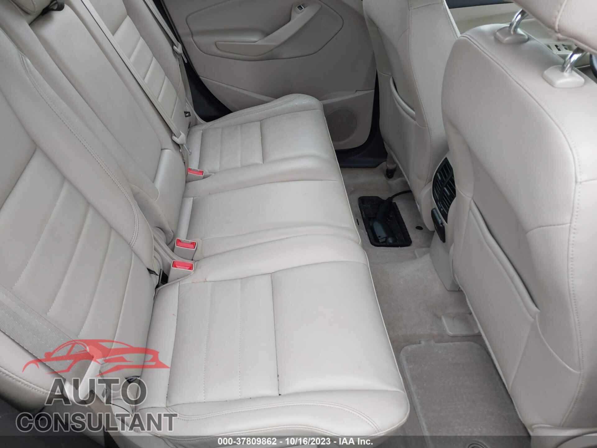 FORD C-MAX ENERGI 2015 - 1FADP5CUXFL105229