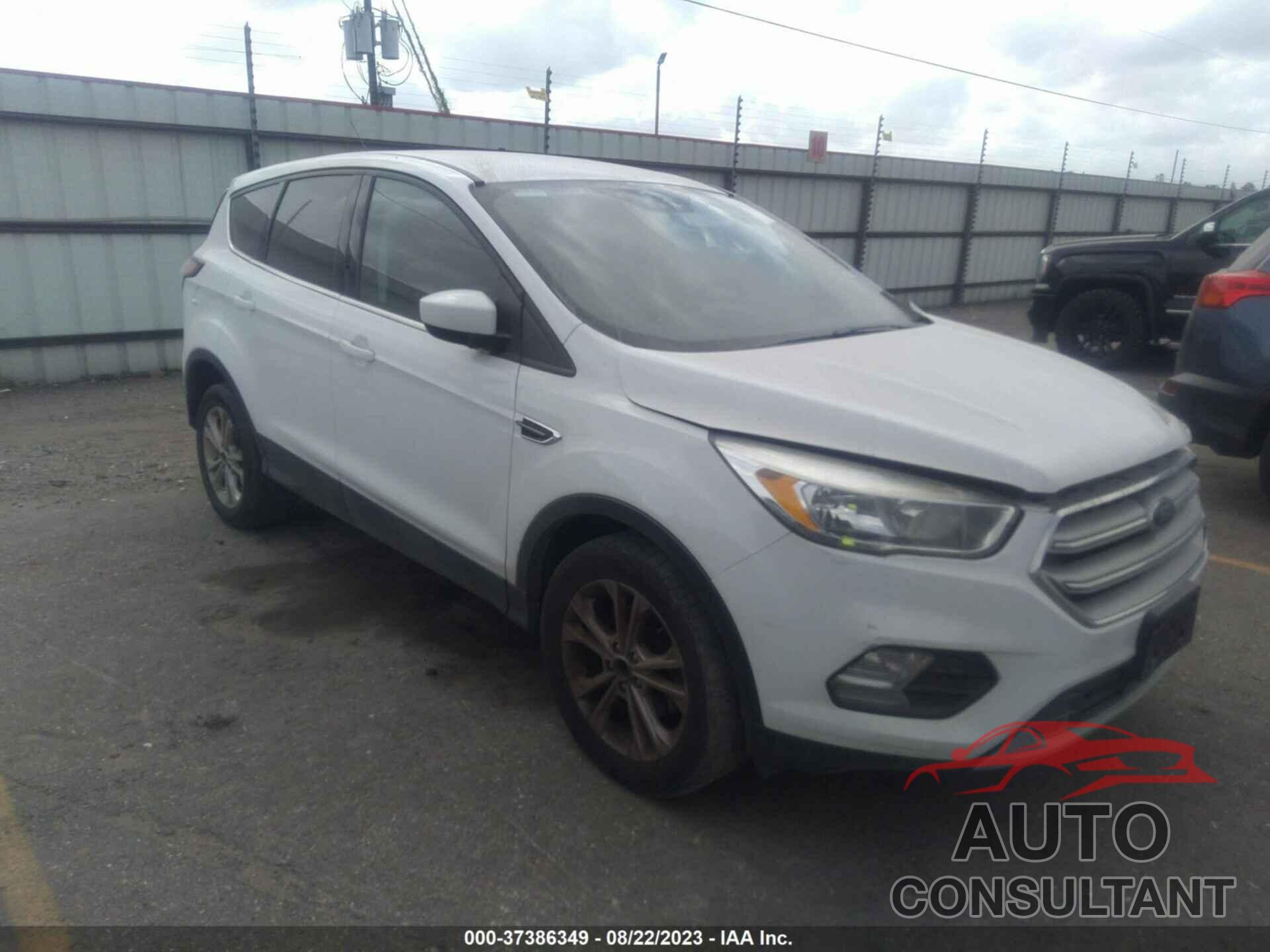FORD ESCAPE 2017 - 1FMCU0GD7HUC86245