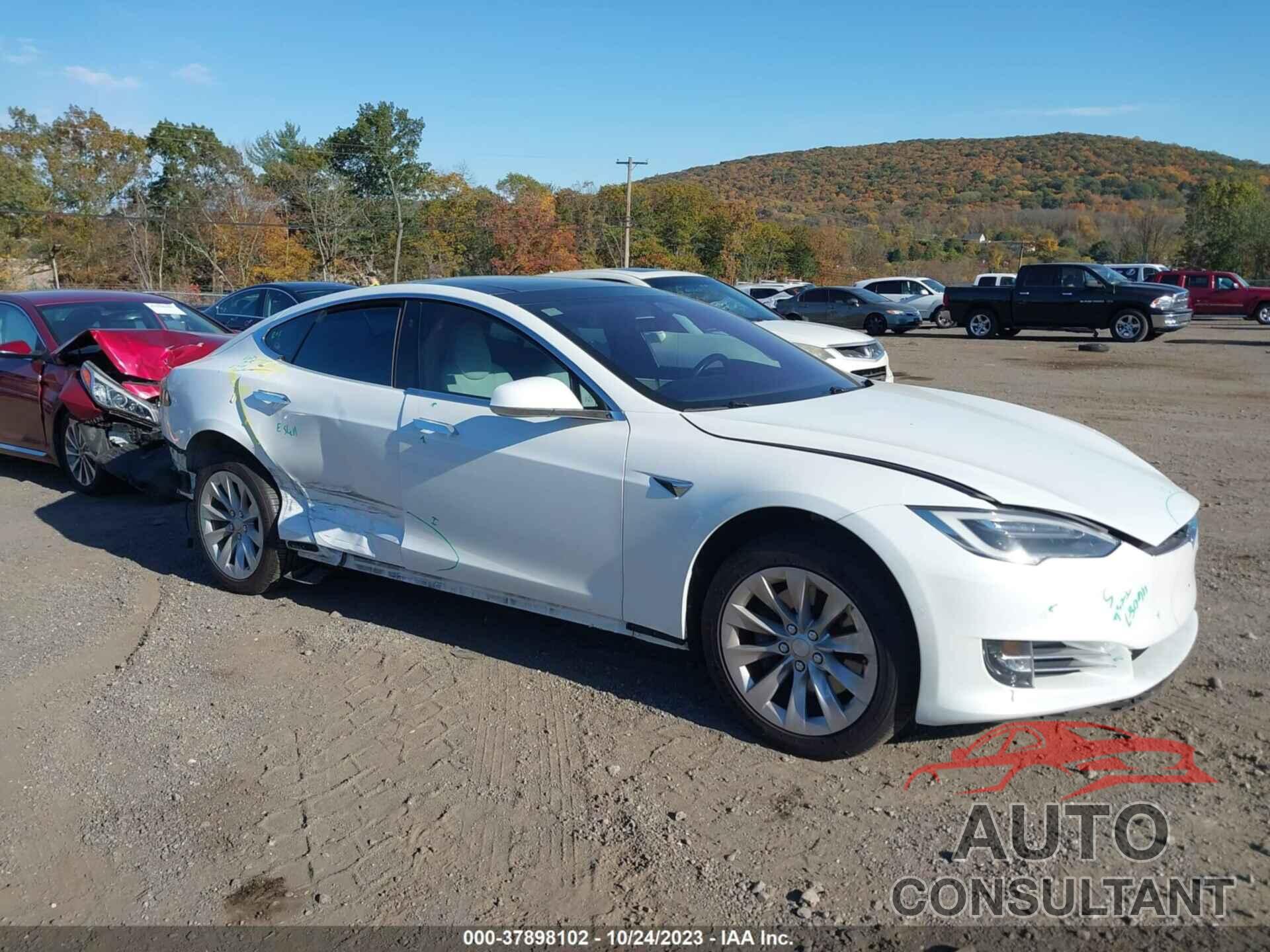 TESLA MODEL S 2017 - 5YJSA1E27HF217015