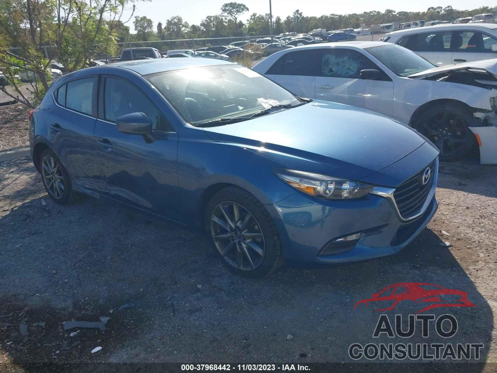 MAZDA 3 2018 - 3MZBN1L3XJM185109