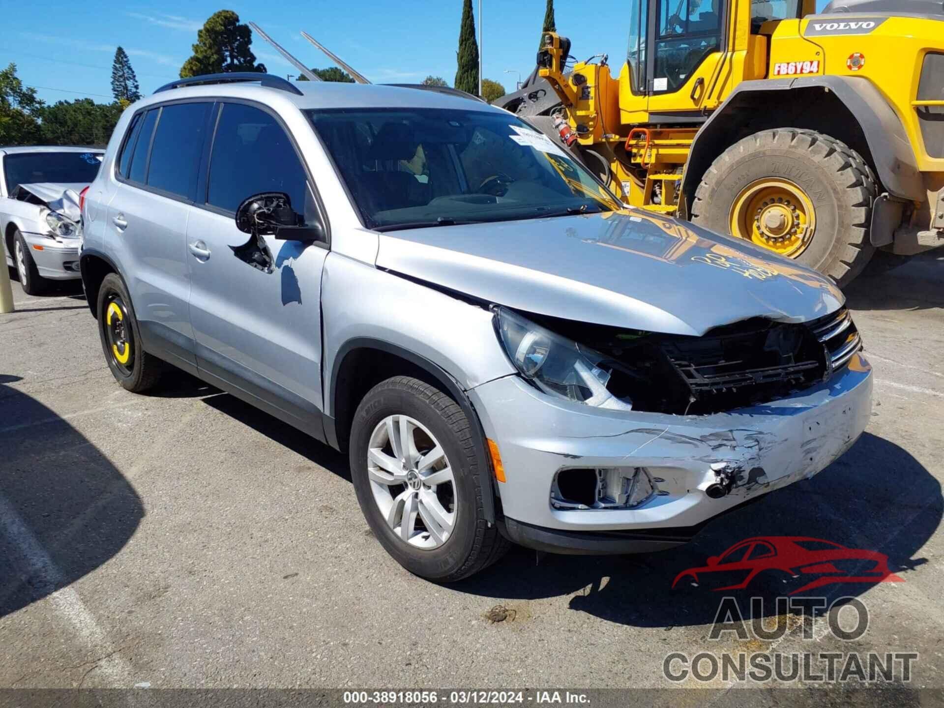 VOLKSWAGEN TIGUAN 2016 - WVGBV7AX9GW605698