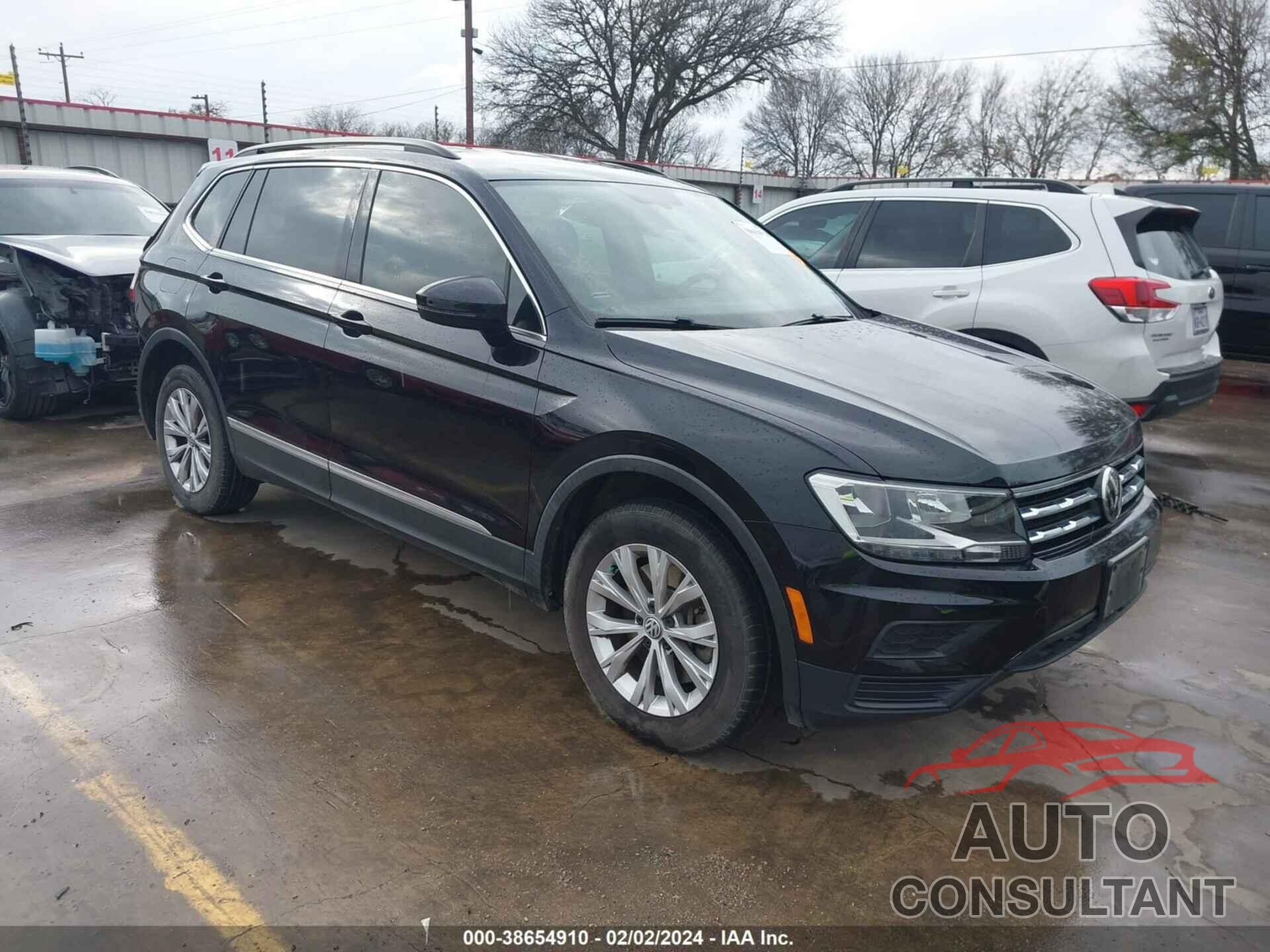 VOLKSWAGEN TIGUAN 2018 - 3VV3B7AX5JM041784