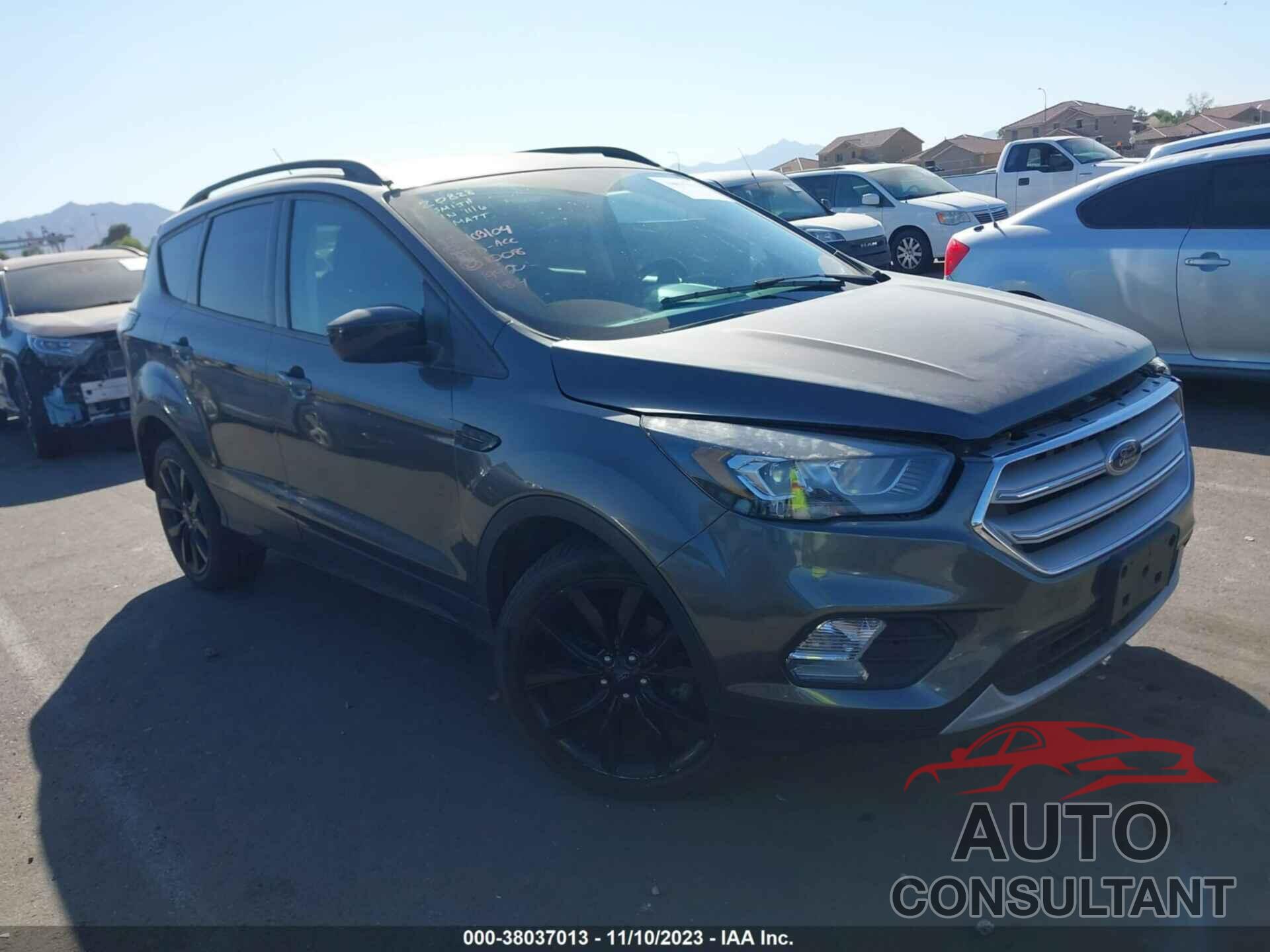 FORD ESCAPE 2017 - 1FMCU0GD4HUC01992