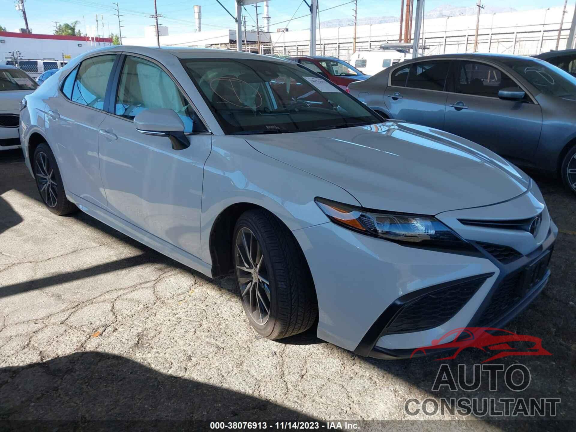 TOYOTA CAMRY 2023 - 4T1G11AK8PU126459