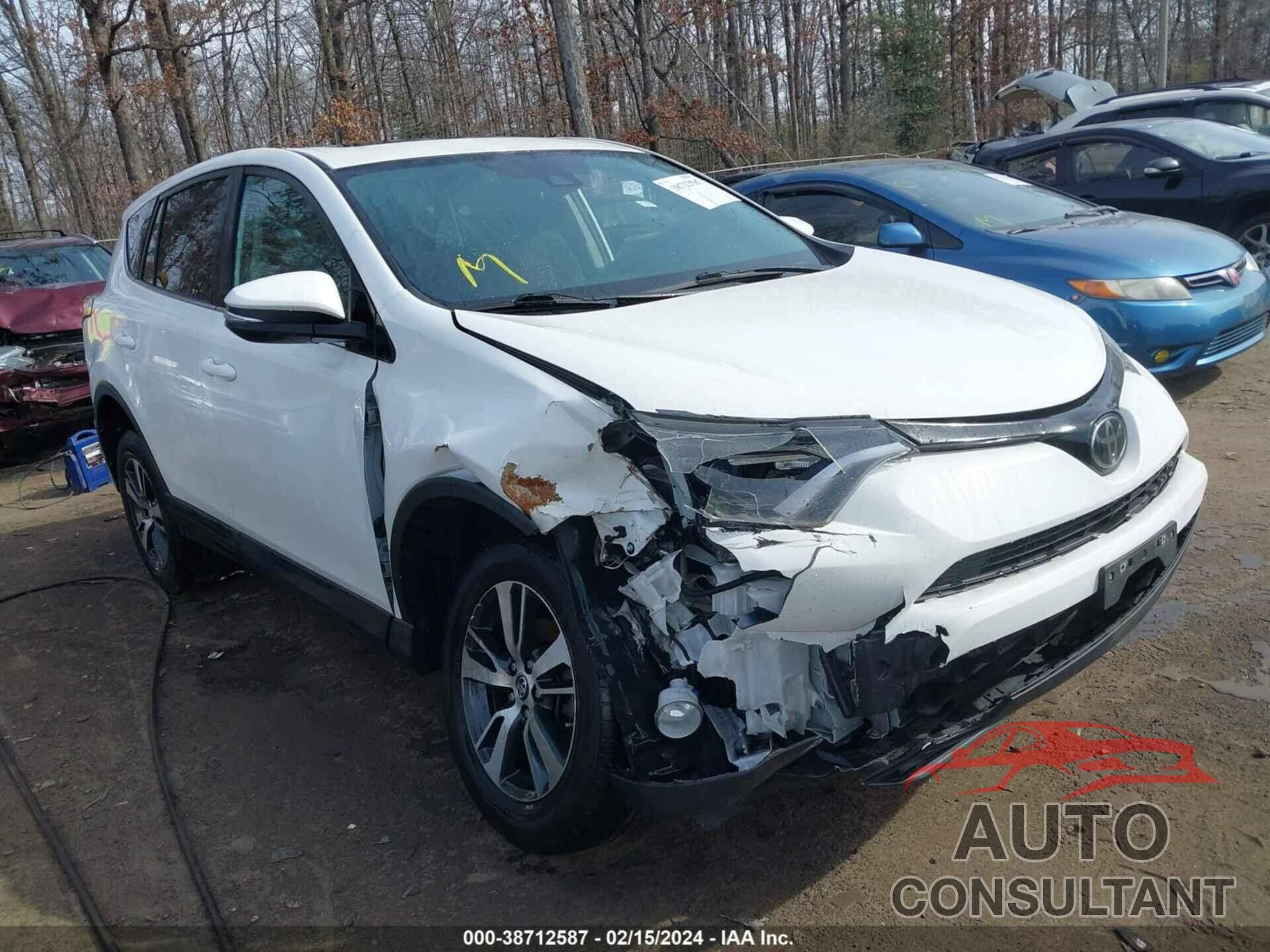 TOYOTA RAV4 2018 - 2T3RFREV5JW803561