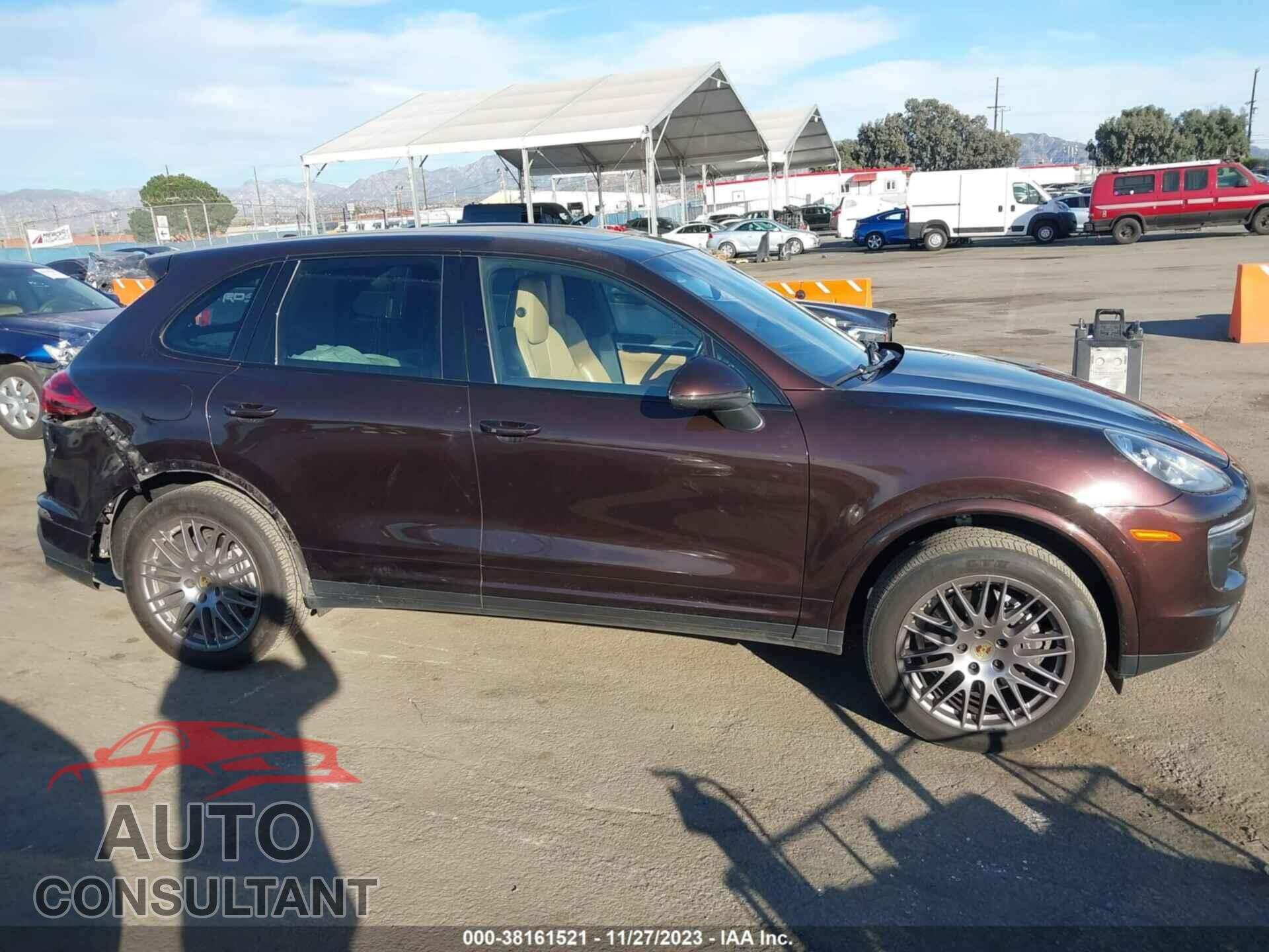 PORSCHE CAYENNE 2018 - WP1AA2A20JKA05636