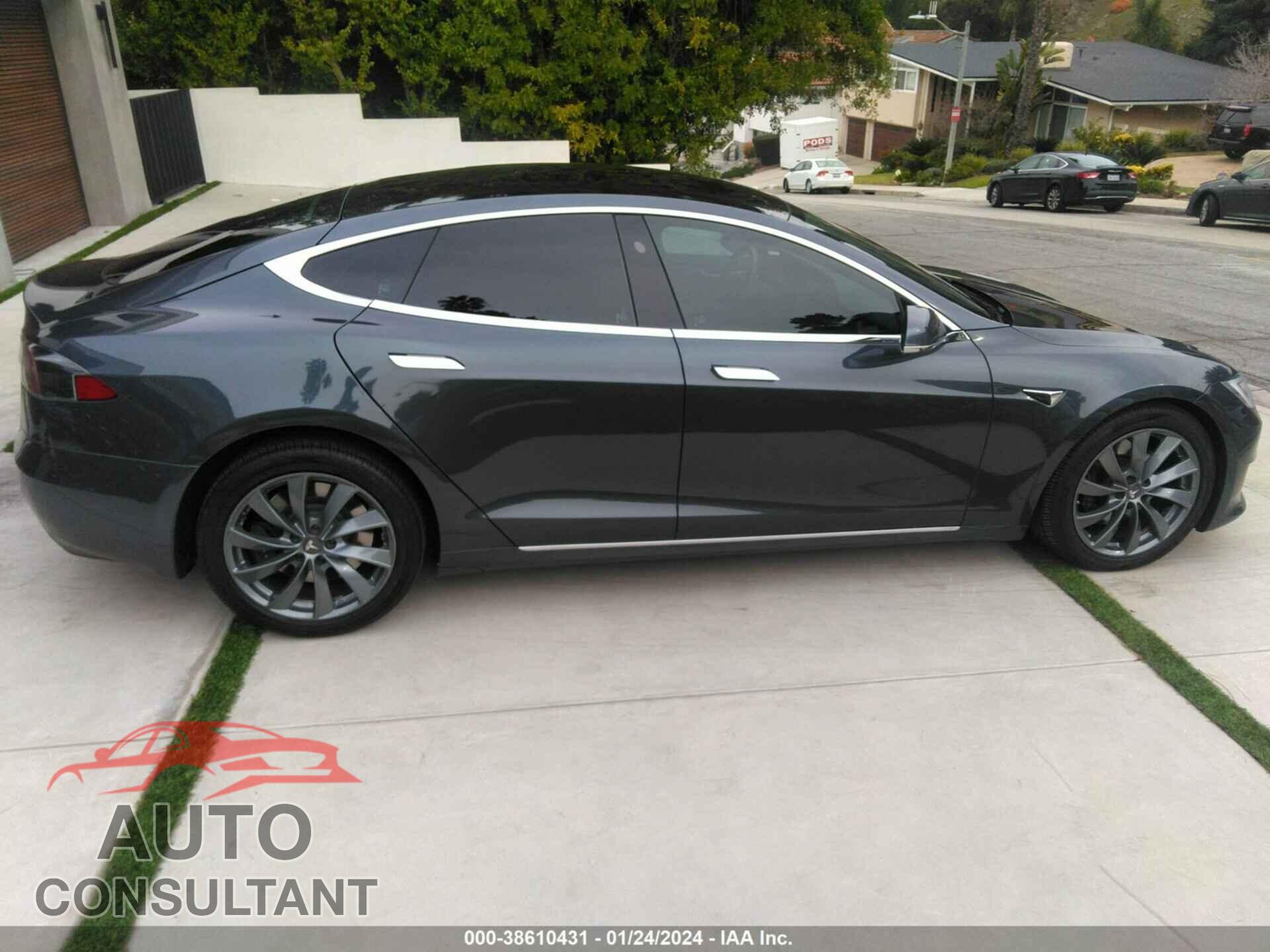 TESLA MODEL S 2020 - 5YJSA1E28LF391555