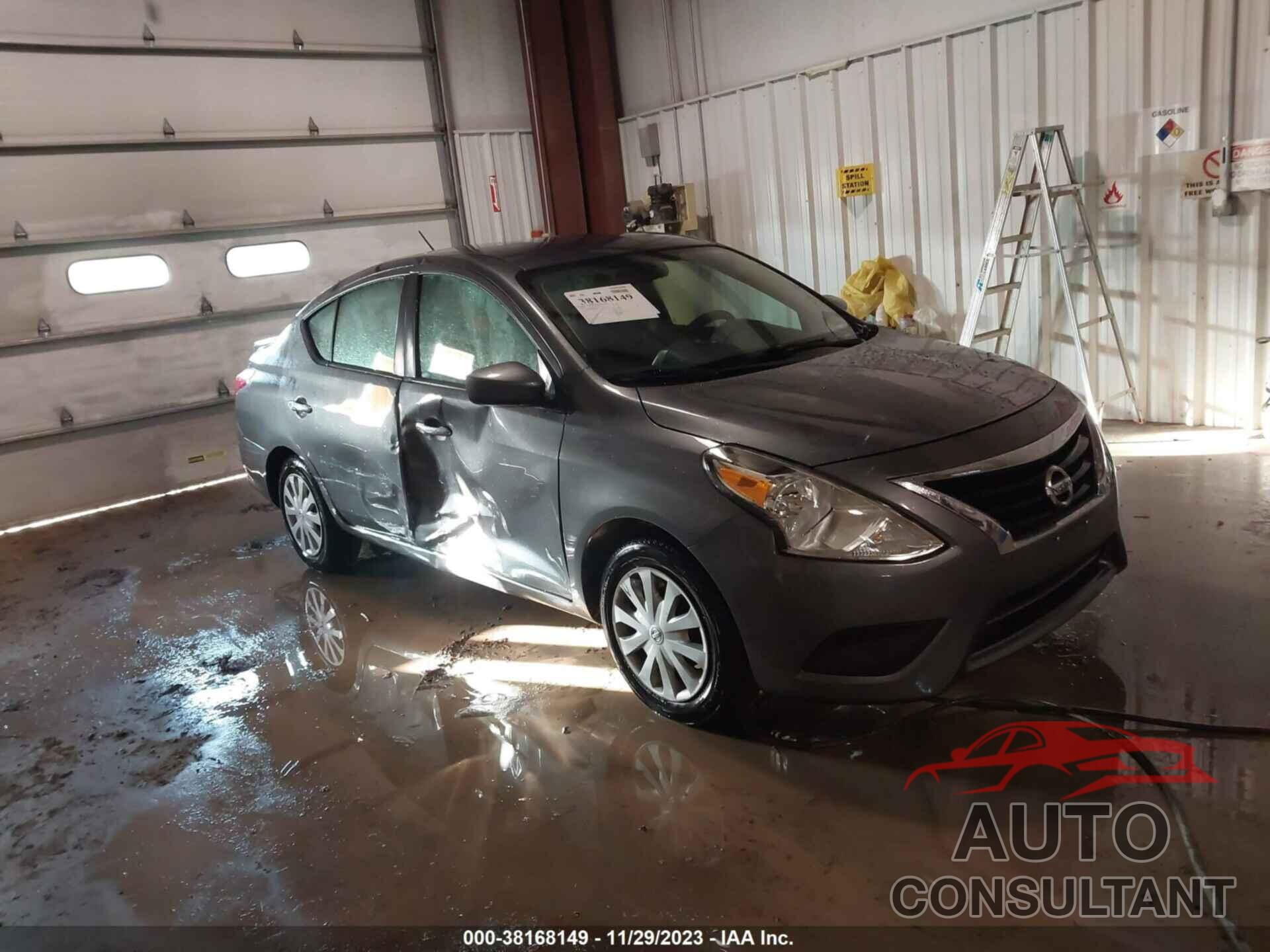 NISSAN VERSA 2018 - 3N1CN7AP5JL881658