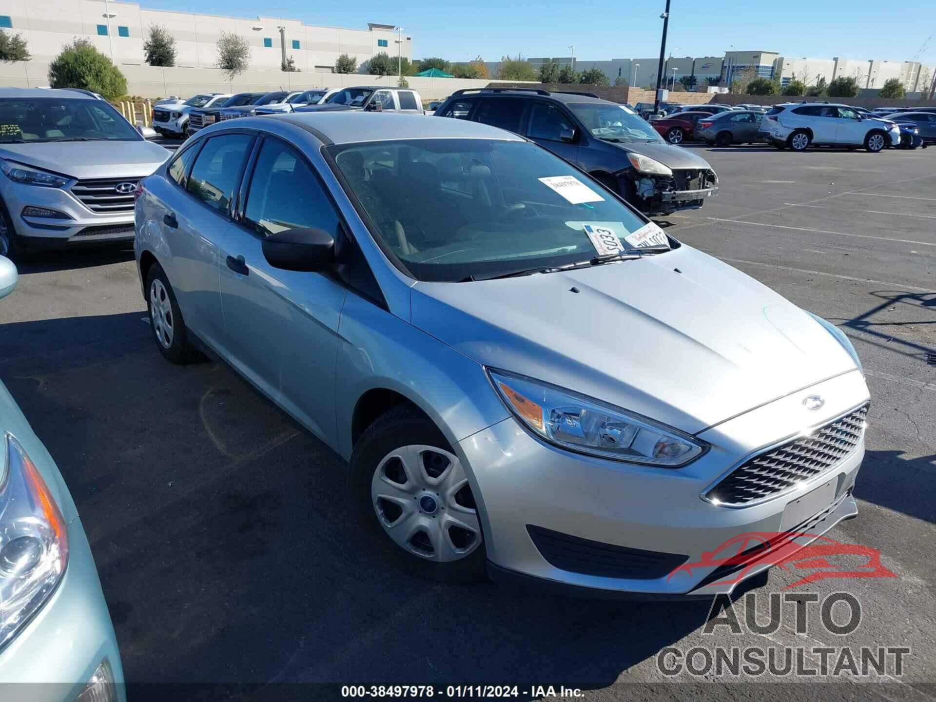 FORD FOCUS 2017 - 1FADP3E23HL230480