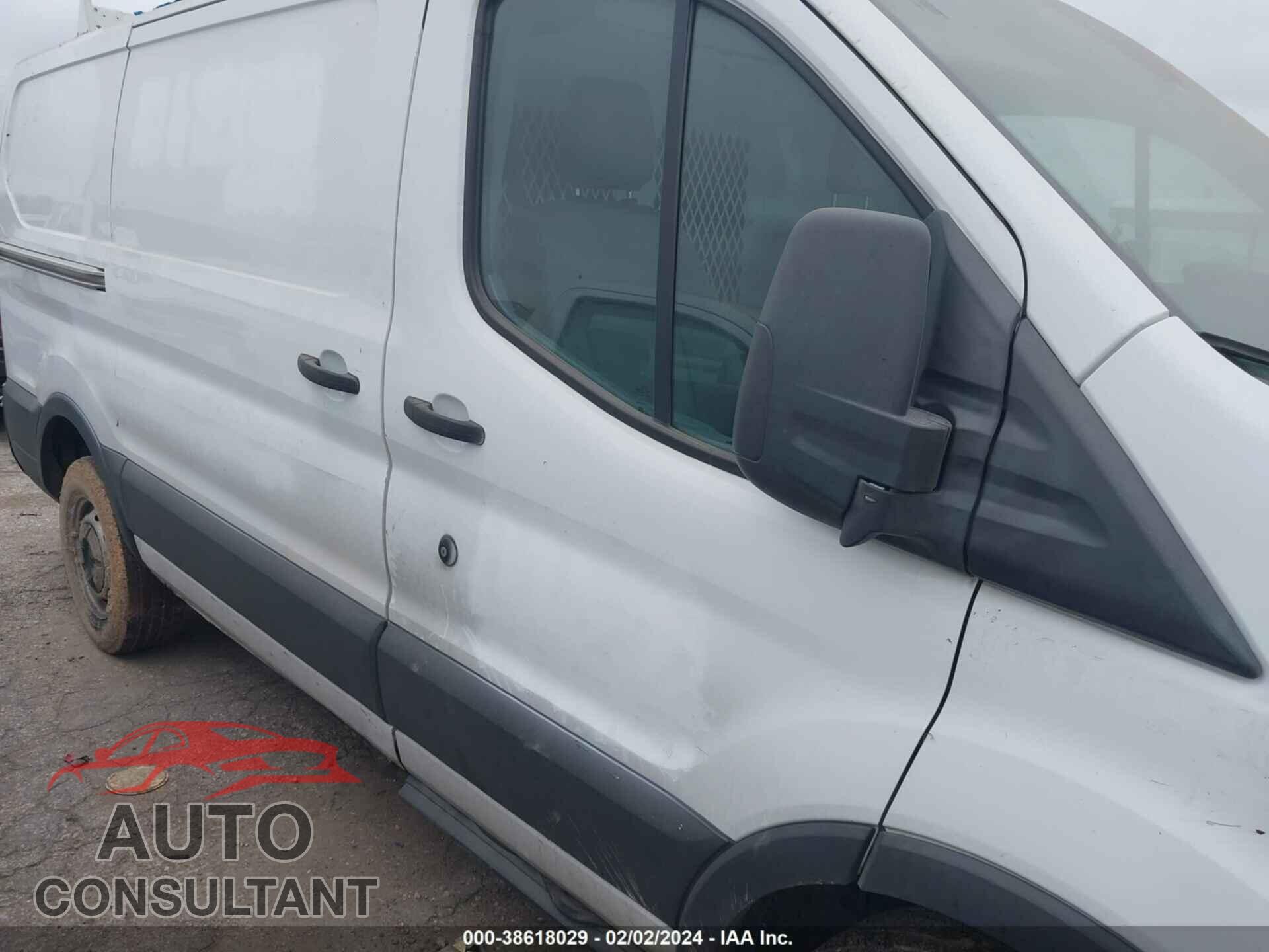 FORD TRANSIT 2016 - 1FTYR1YM9GKB56185